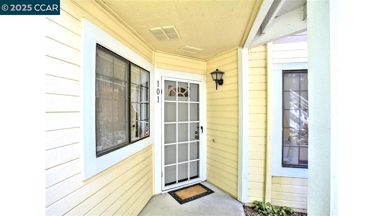 Detail Gallery Image 5 of 38 For 101 Devonwood, Hercules,  CA 94547 - 2 Beds | 2 Baths