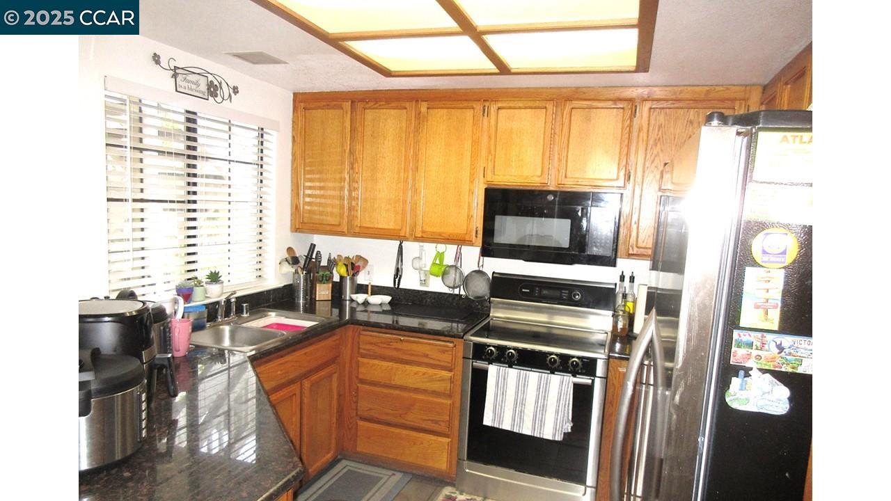 Detail Gallery Image 8 of 38 For 101 Devonwood, Hercules,  CA 94547 - 2 Beds | 2 Baths