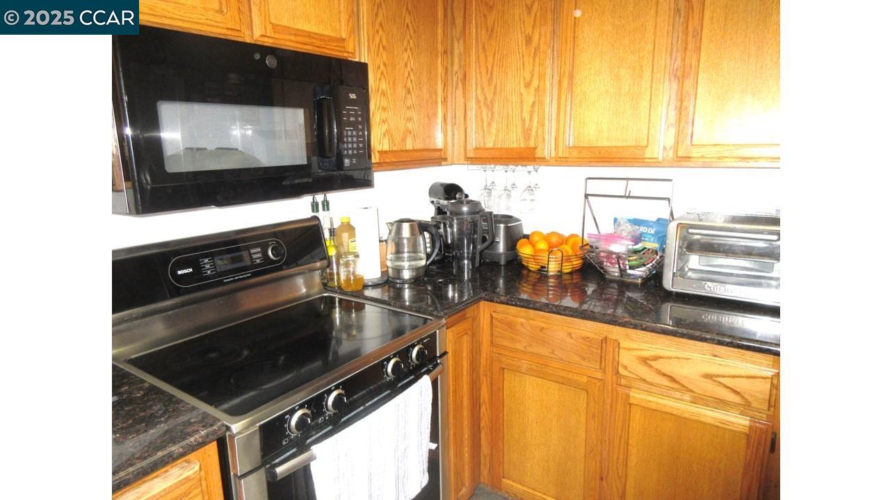 Detail Gallery Image 10 of 38 For 101 Devonwood, Hercules,  CA 94547 - 2 Beds | 2 Baths