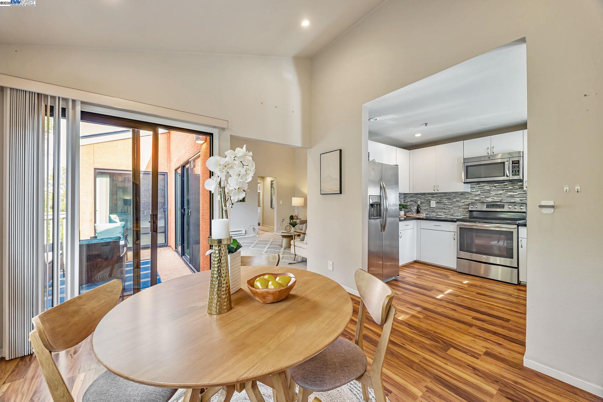 Detail Gallery Image 8 of 28 For 2425 S Norfolk St #403,  San Mateo,  CA 94403 - 1 Beds | 1 Baths
