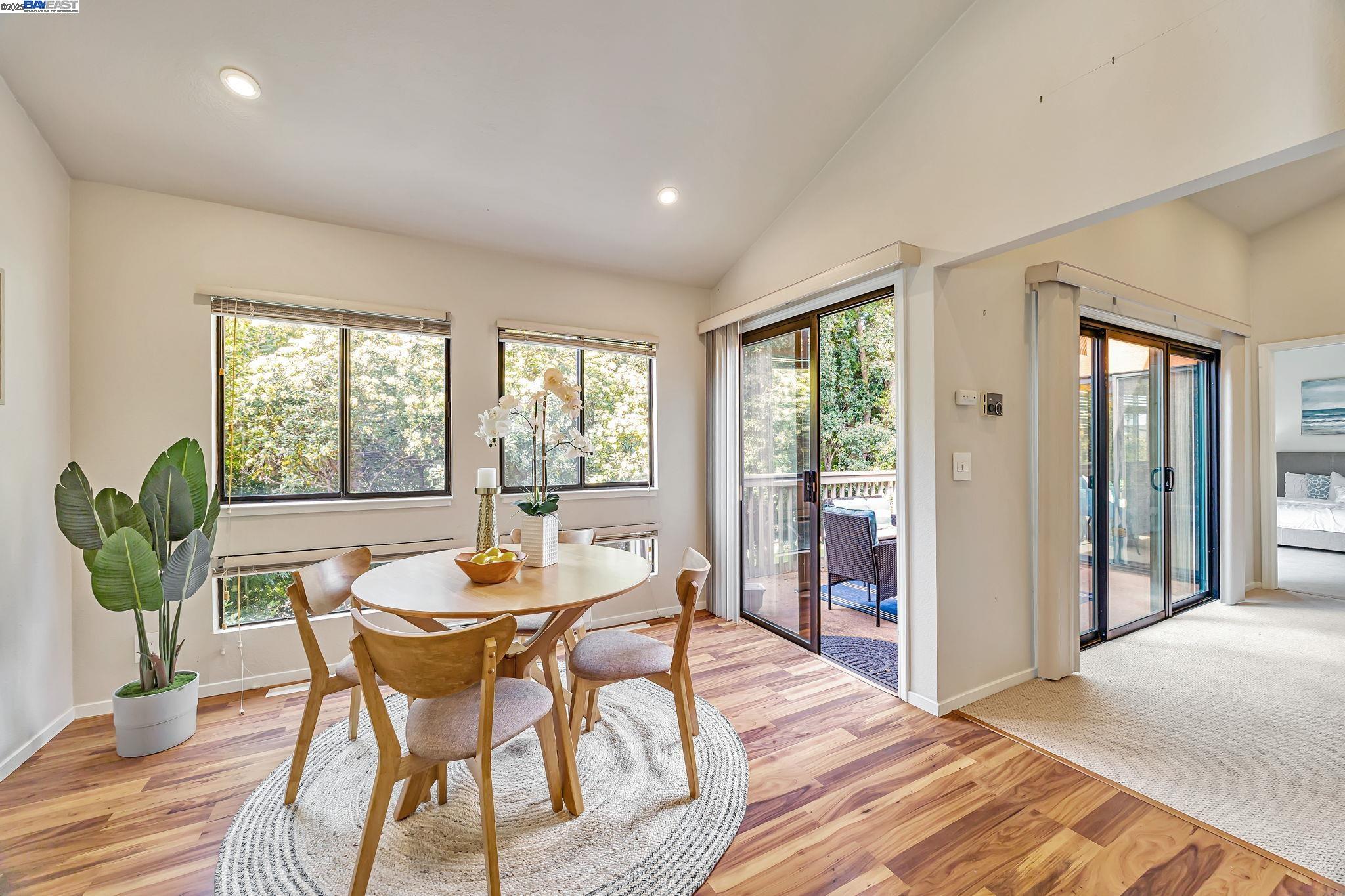Detail Gallery Image 9 of 28 For 2425 S Norfolk St #403,  San Mateo,  CA 94403 - 1 Beds | 1 Baths
