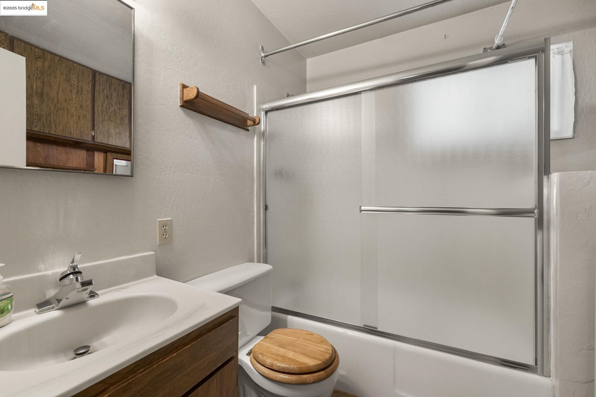 Detail Gallery Image 18 of 40 For 25202 Abraham, Long Barn,  CA 95335 - 3 Beds | 1/1 Baths
