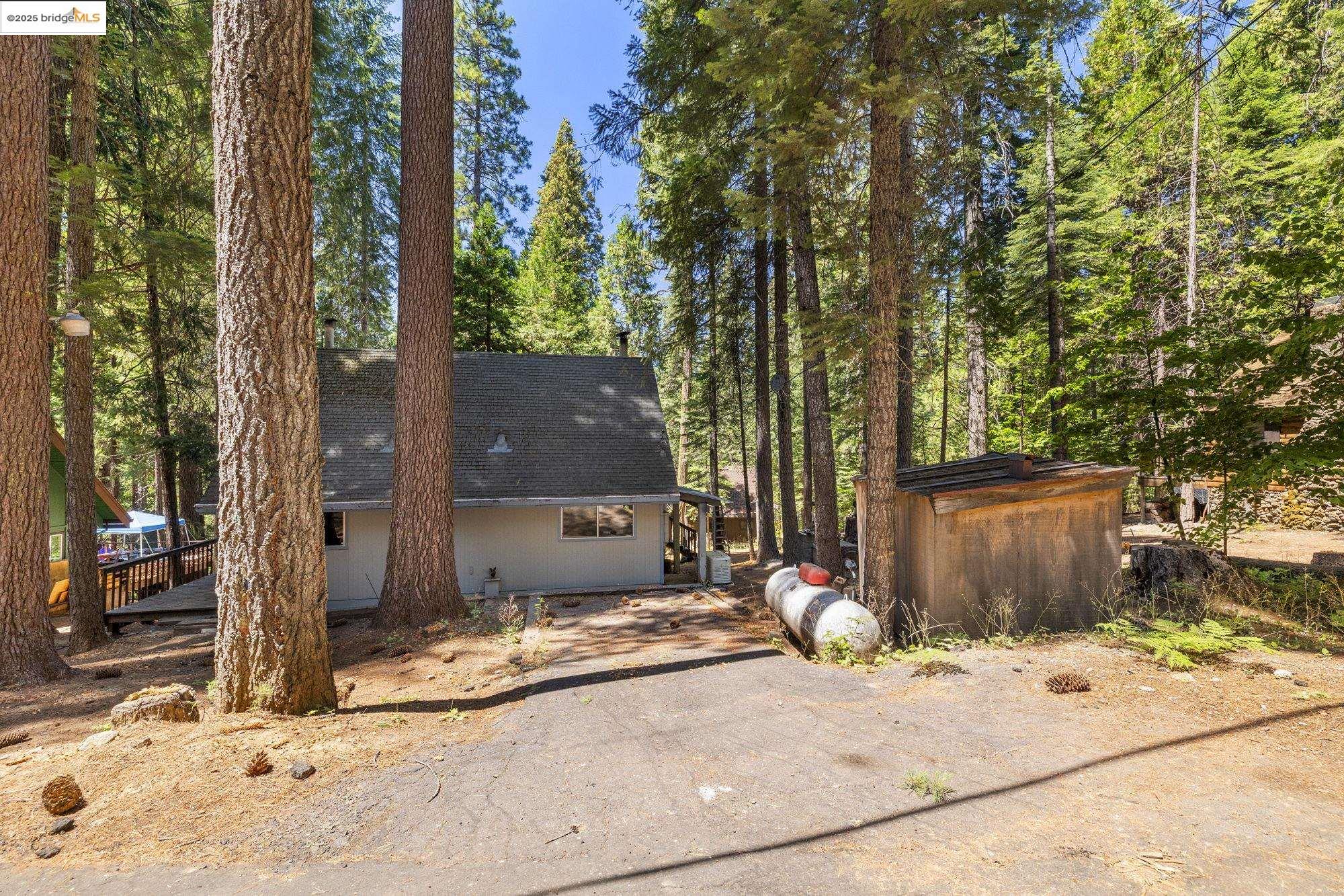 Detail Gallery Image 4 of 49 For 25202 Abraham, Long Barn,  CA 95335 - 3 Beds | 1/1 Baths