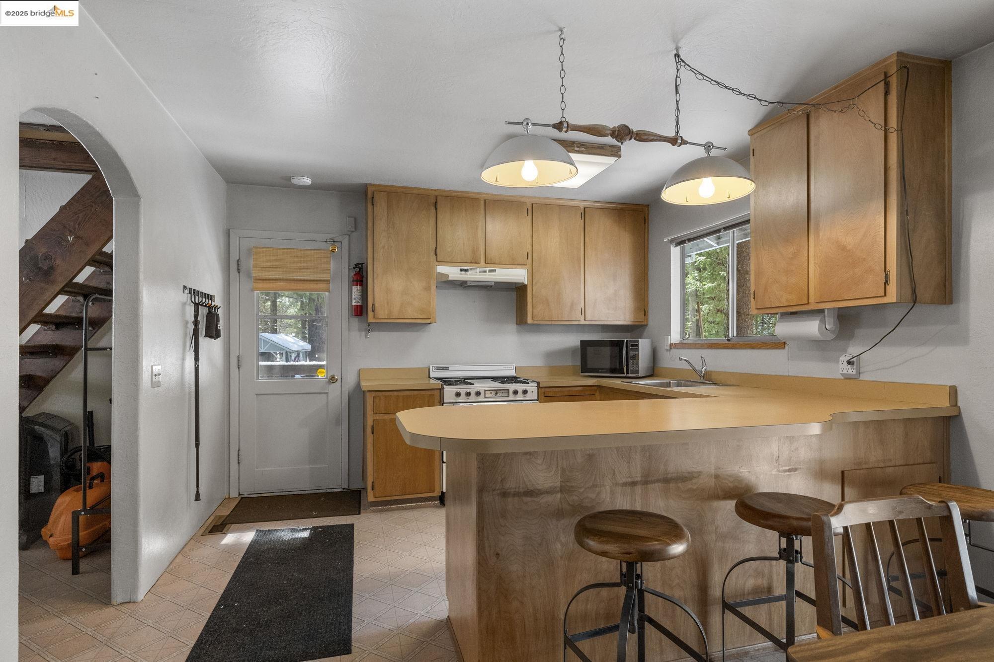 Detail Gallery Image 5 of 40 For 25202 Abraham, Long Barn,  CA 95335 - 3 Beds | 1/1 Baths