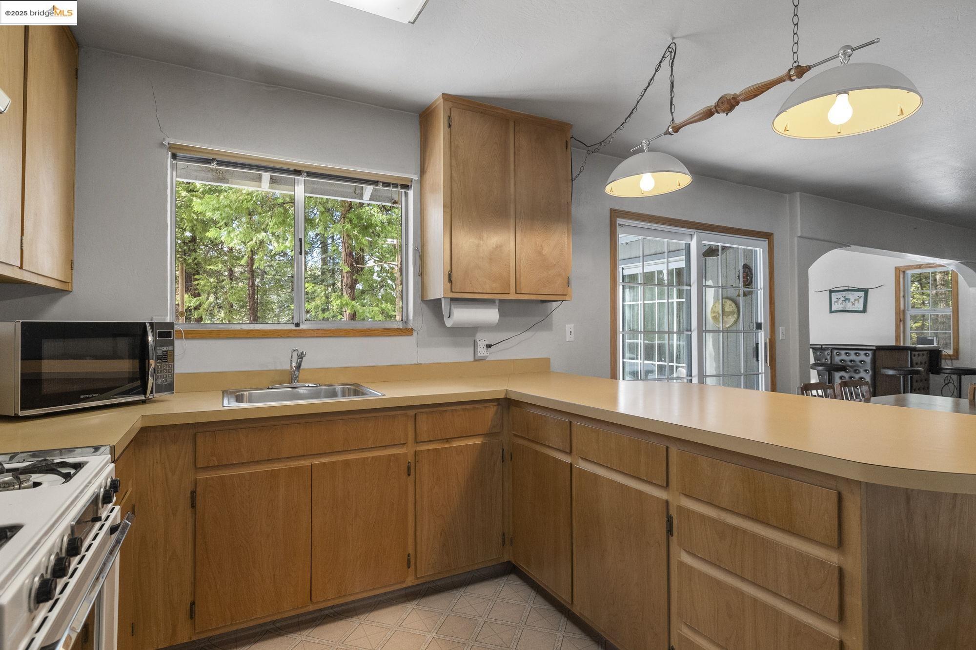 Detail Gallery Image 7 of 40 For 25202 Abraham, Long Barn,  CA 95335 - 3 Beds | 1/1 Baths