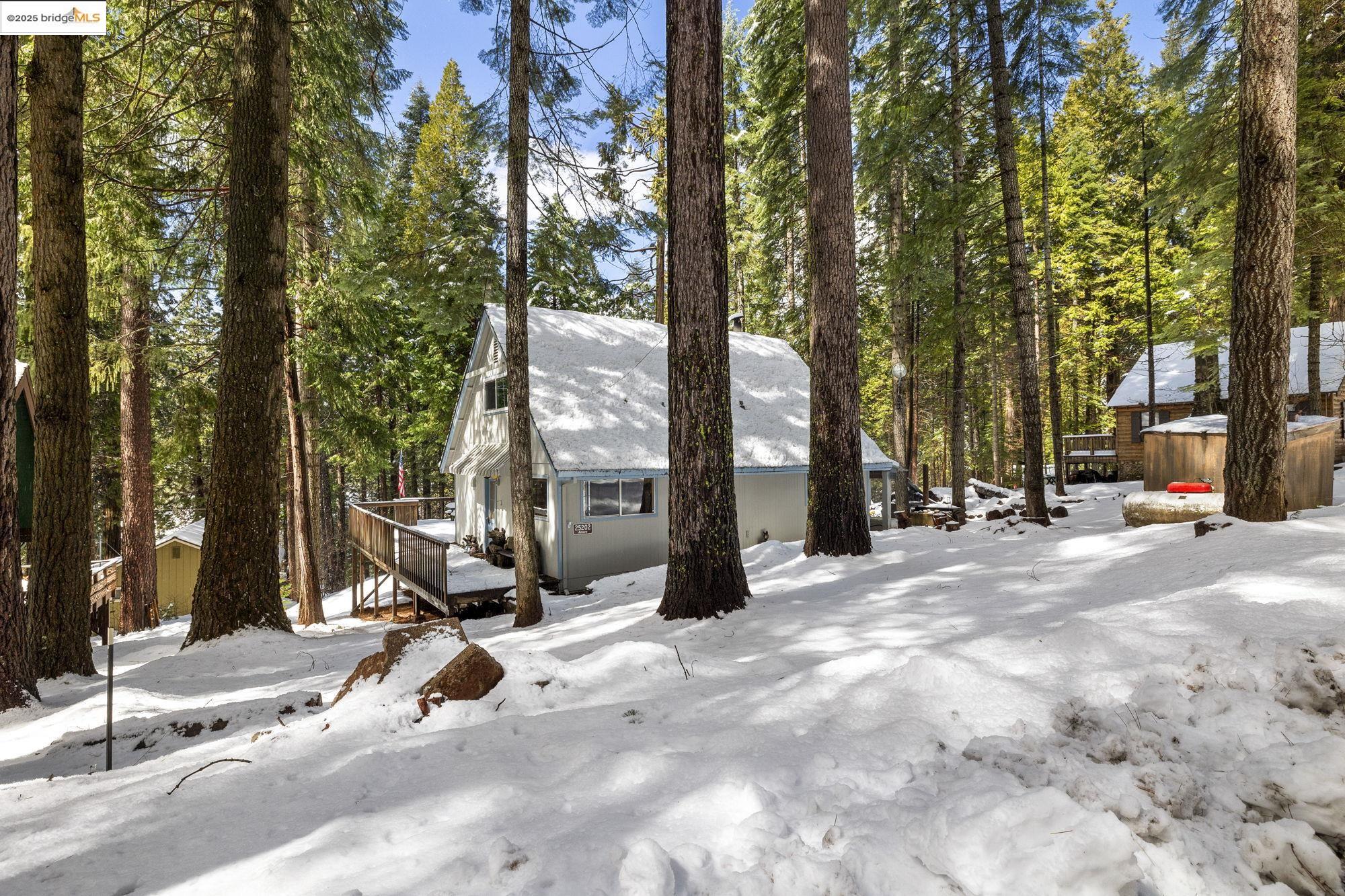 Detail Gallery Image 9 of 49 For 25202 Abraham, Long Barn,  CA 95335 - 3 Beds | 1/1 Baths
