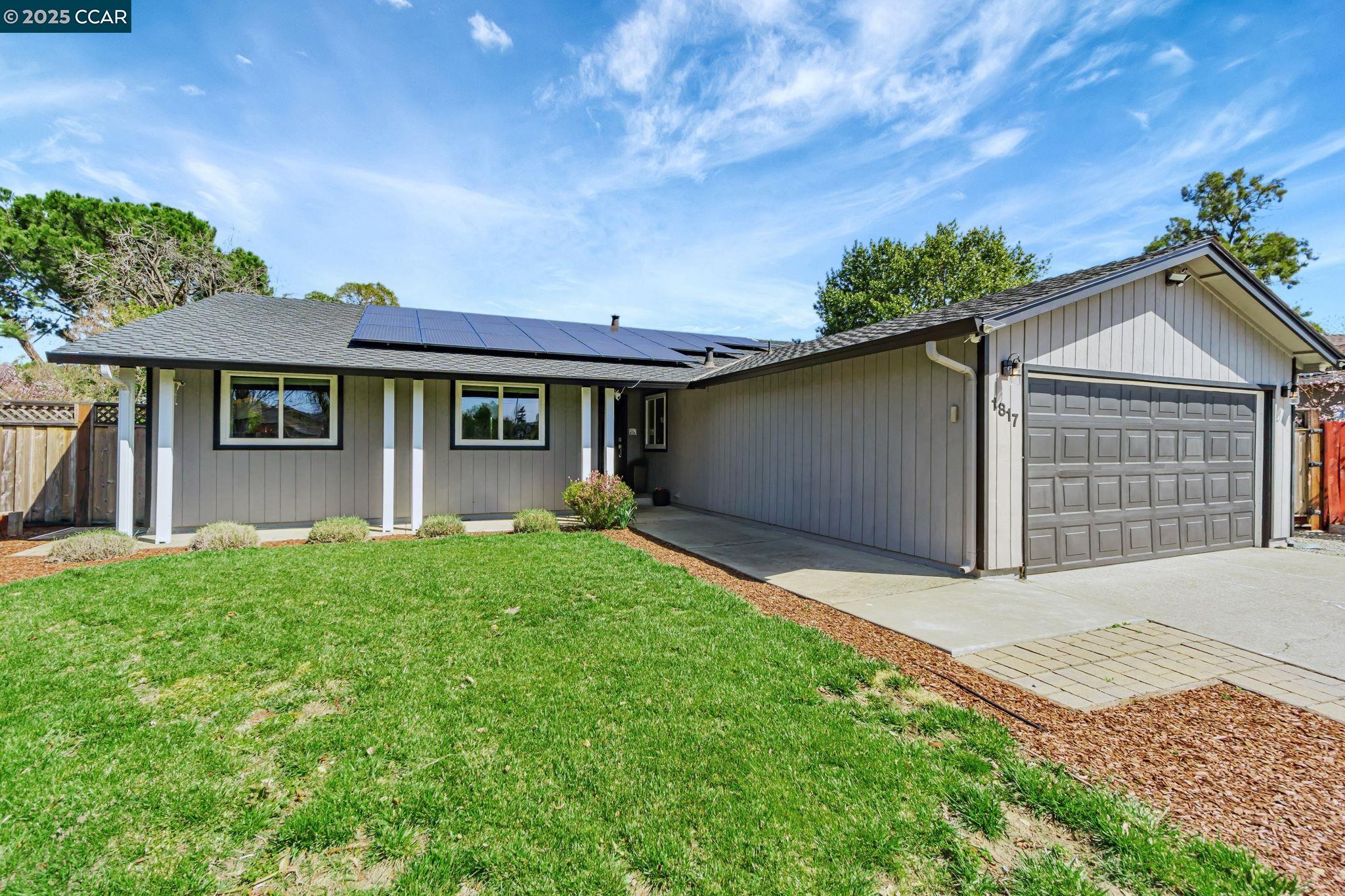 Detail Gallery Image 1 of 1 For 1817 Concord Ct., Concord,  CA 94521-1444 - 4 Beds | 2 Baths