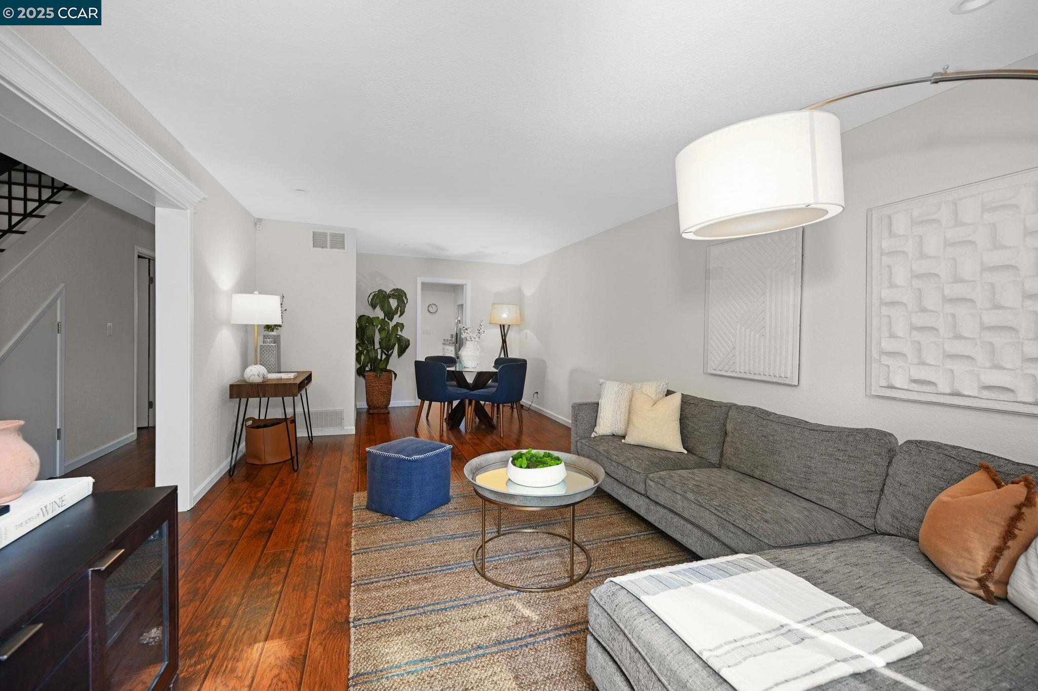 Photo #5: 41090310 Listing 