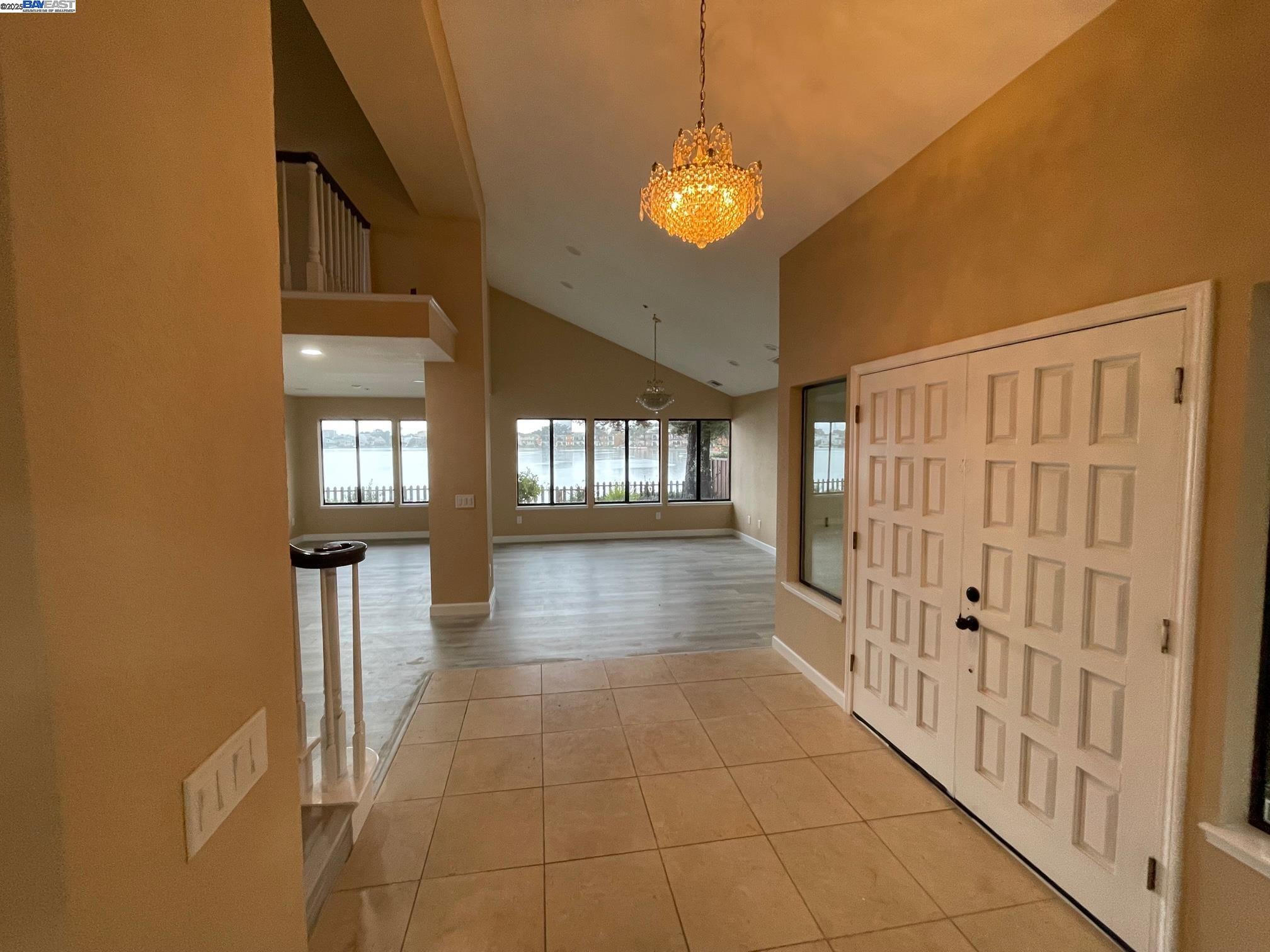 Detail Gallery Image 14 of 51 For 706 Widgeon St, Foster City,  CA 94404 - 4 Beds | 3 Baths