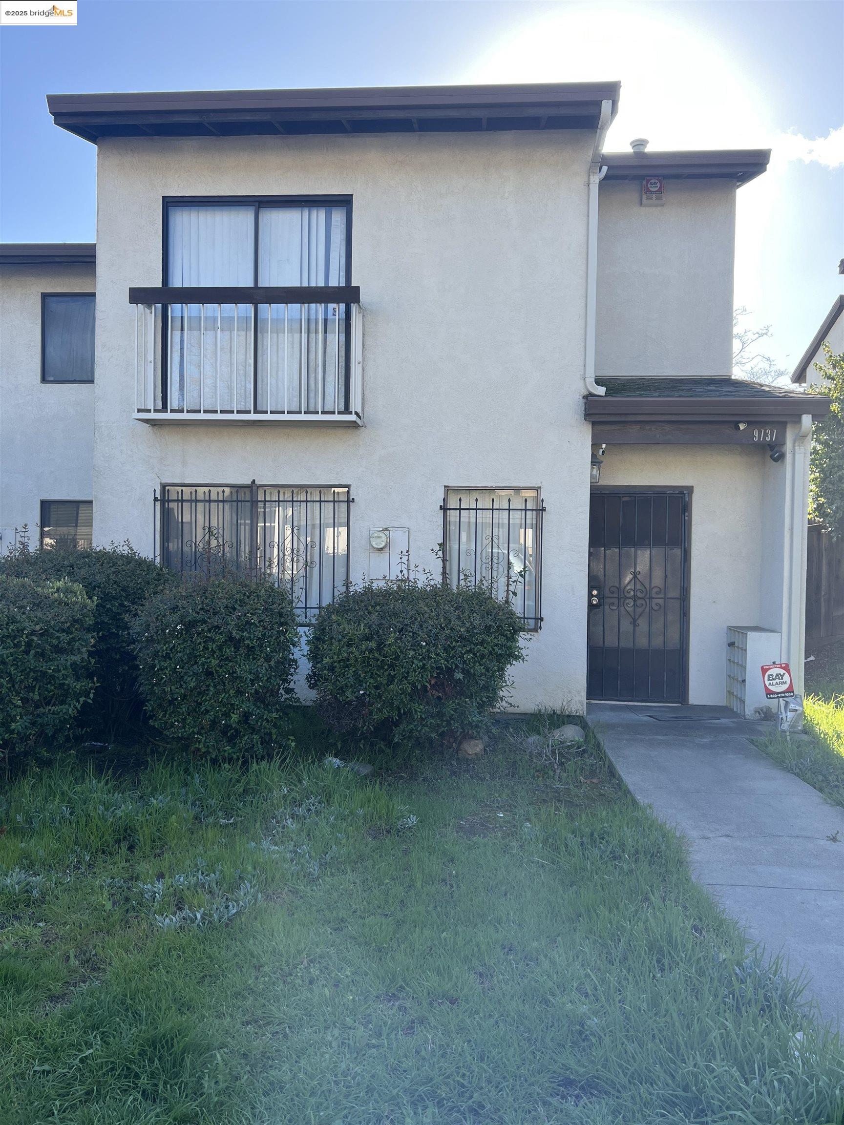 9737 Hillgrade Ct, Oakland, California 94603, 3 Bedrooms Bedrooms, 6 Rooms Rooms,1 BathroomBathrooms,Residential,For Sale,9737 Hillgrade Ct,41090326