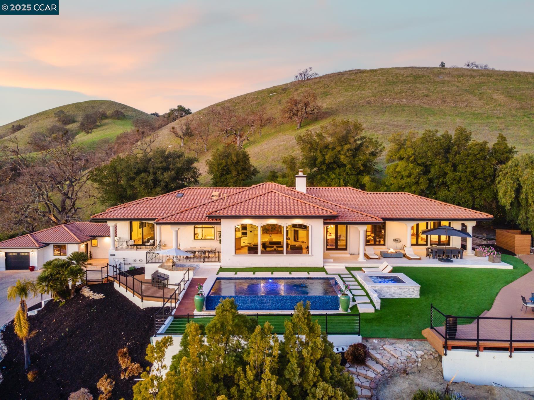 Detail Gallery Image 1 of 1 For 2470 Caballo Ranchero Dr, Diablo,  CA 94528 - 5 Beds | 4/1 Baths