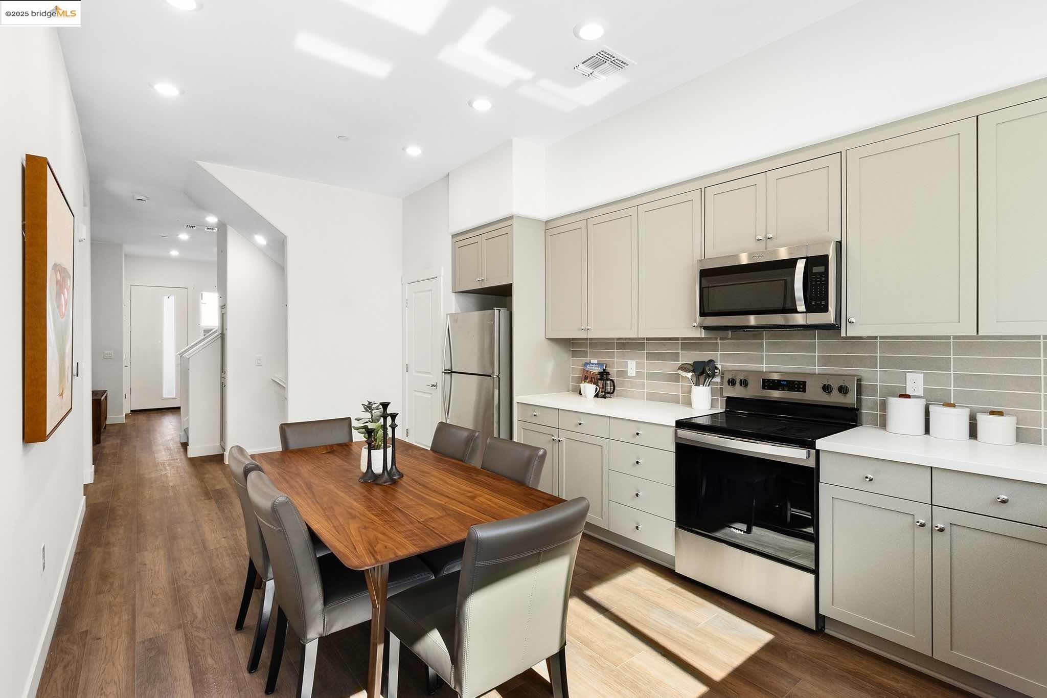 Photo #2: 41090370 Listing 
