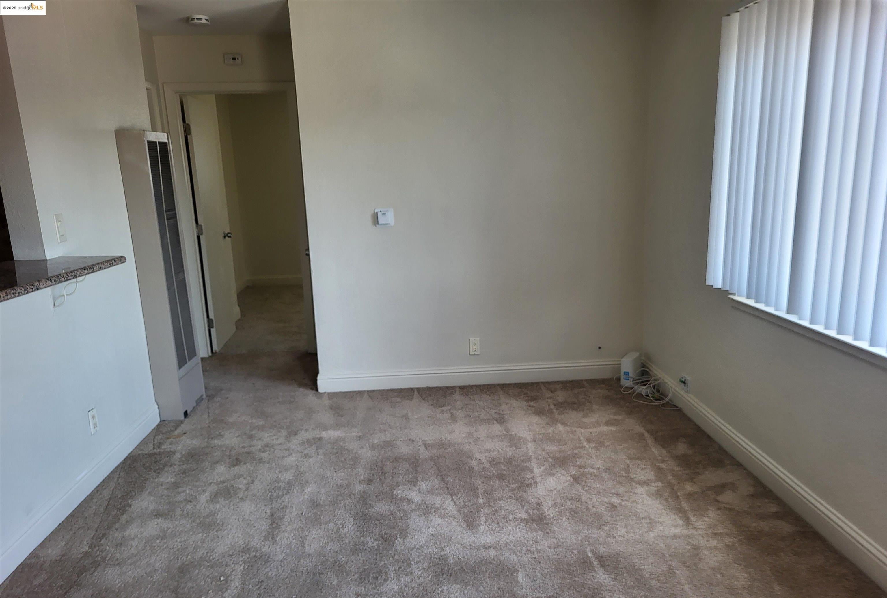 Detail Gallery Image 2 of 6 For 7231 Lockwood St, Oakland,  CA 94621 - – Beds | – Baths