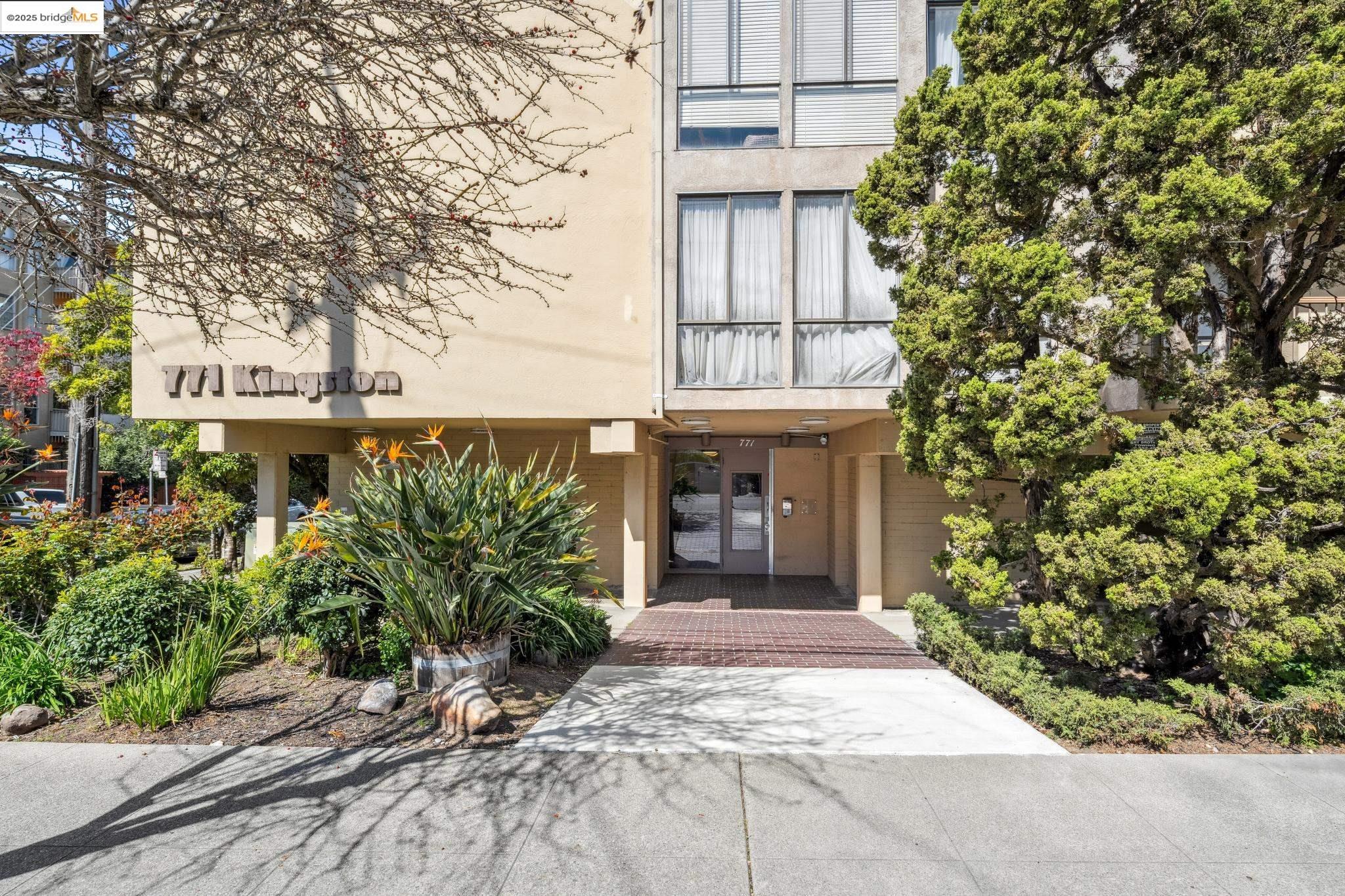 More Details about MLS # 41090381 : 771 KINGSTON AVE # 304
