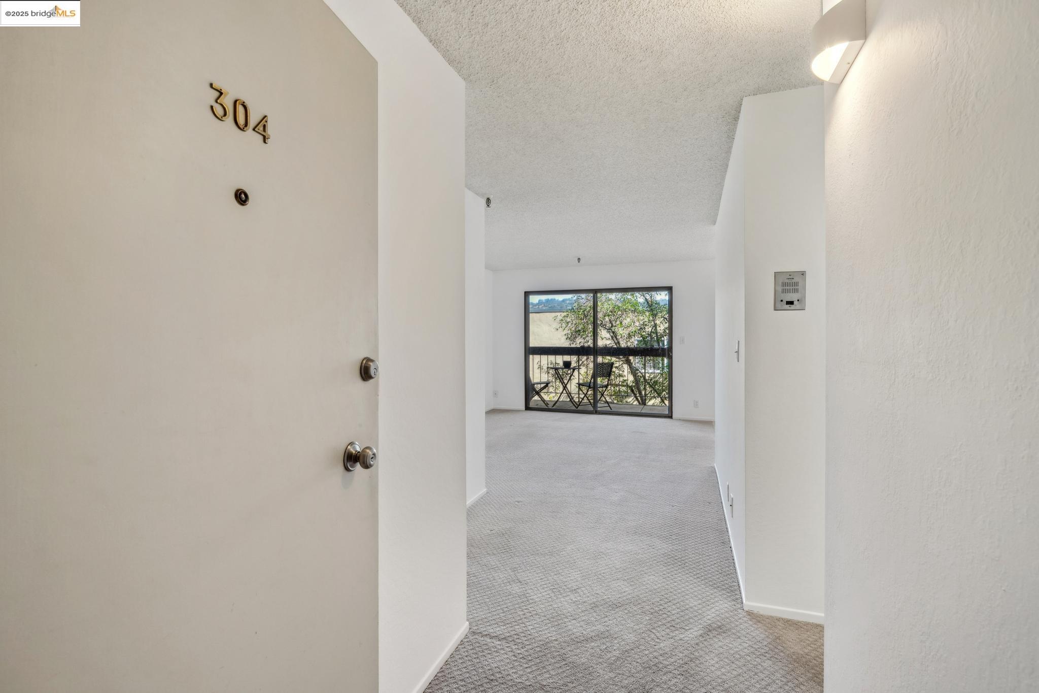 Photo #6: 41090381 Listing: Photo #6