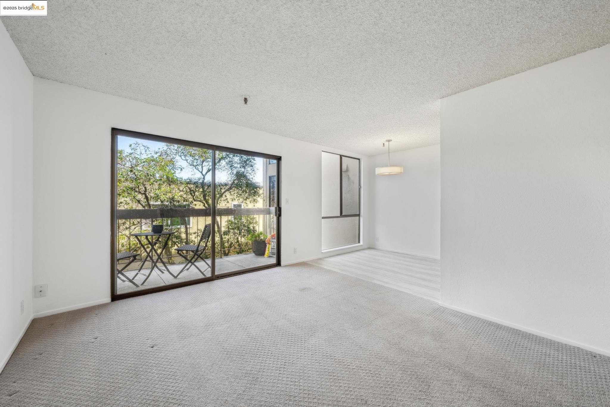 Photo #8: 41090381 Listing: Photo #8