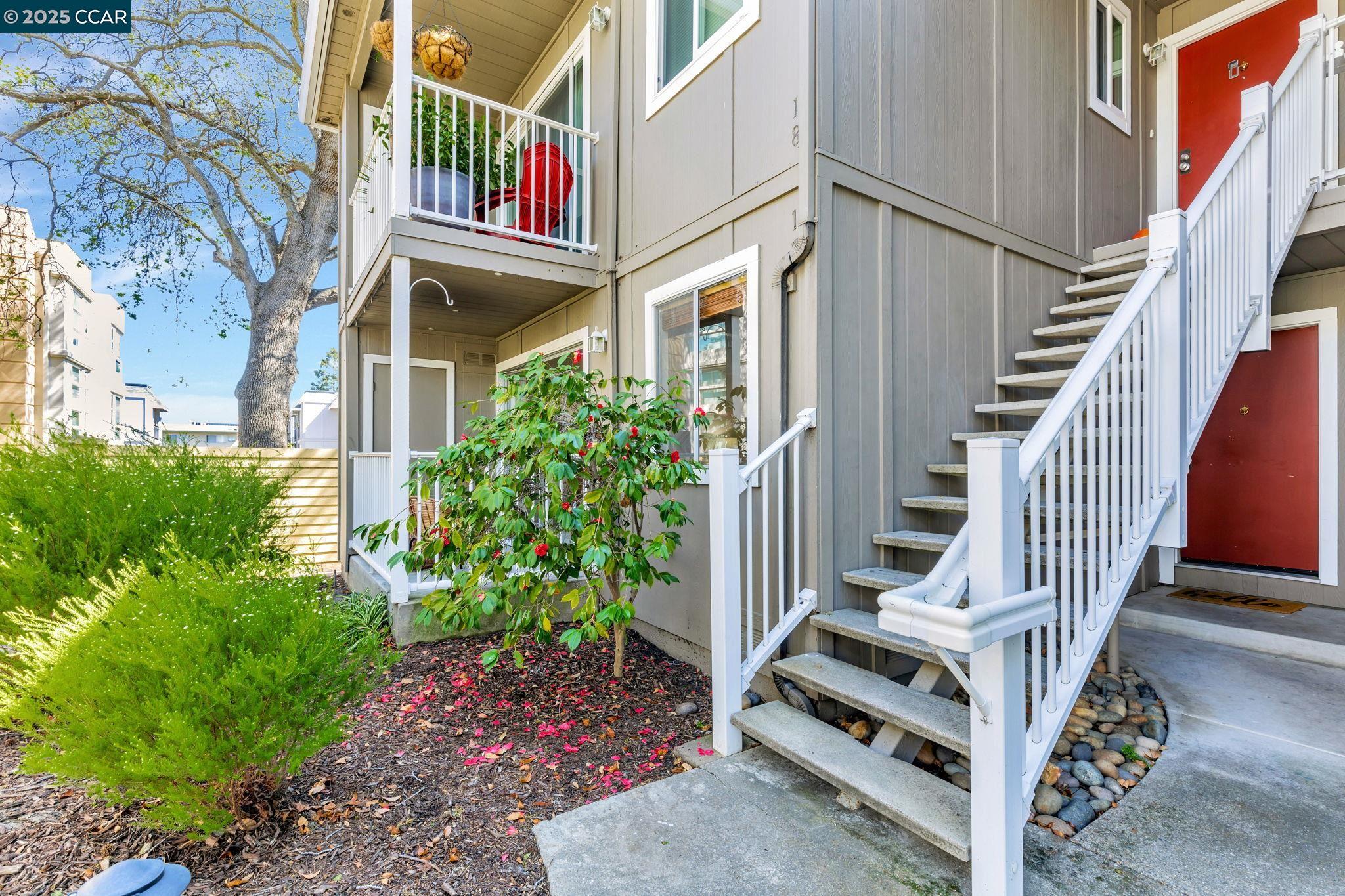 Detail Gallery Image 1 of 1 For 1568 Sunnyvale Ave #17,  Walnut Creek,  CA 94597 - 2 Beds | 1 Baths
