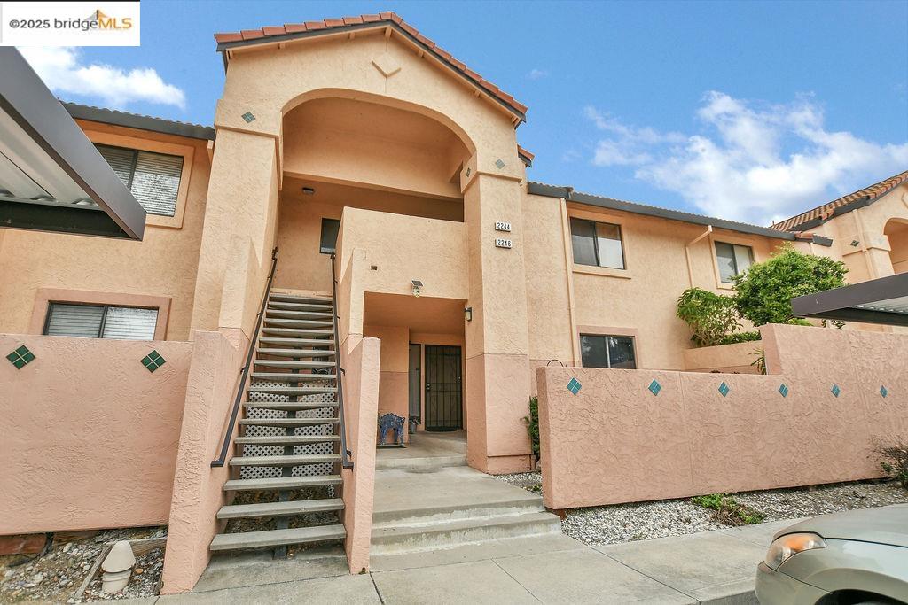 Browse active condo listings in HILLCREST MEAD