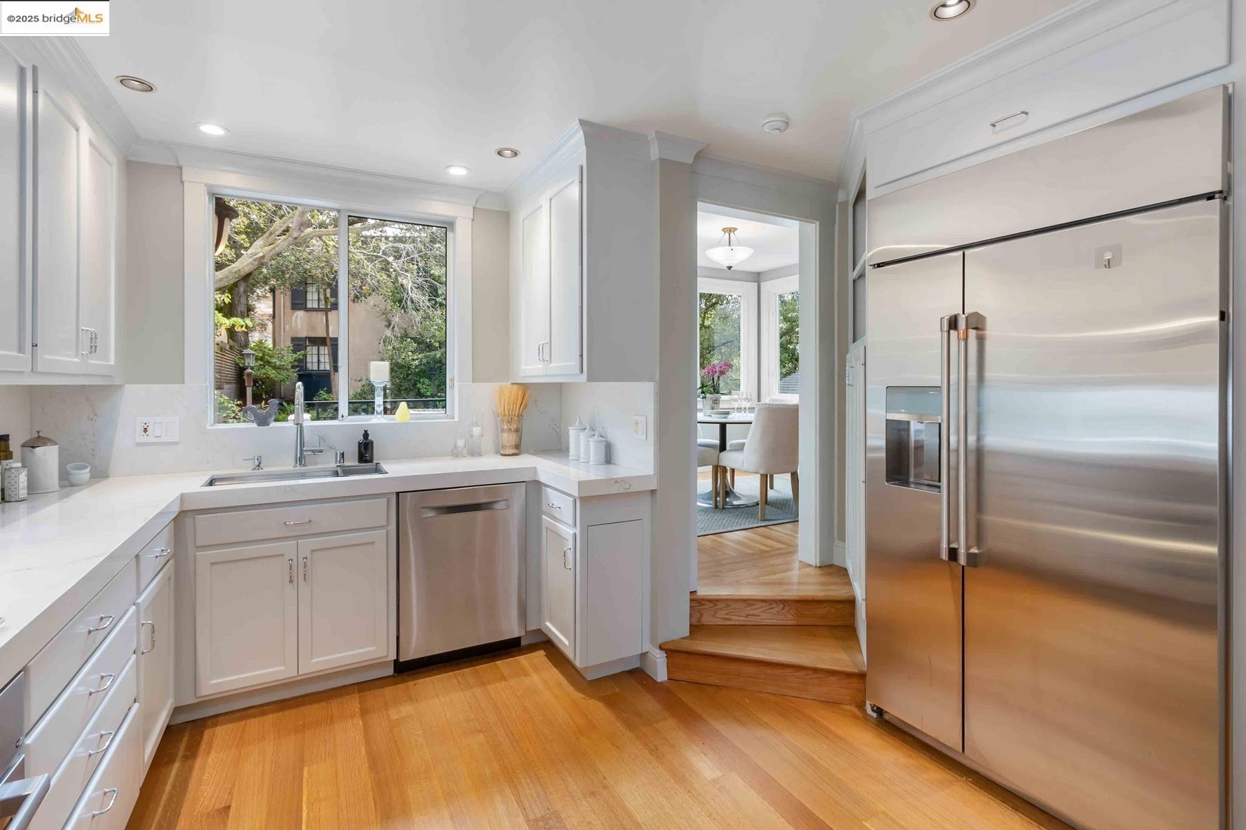 Detail Gallery Image 13 of 59 For 1 Brookside Avenue, Berkeley,  CA 94705 - 3 Beds | 3/2 Baths