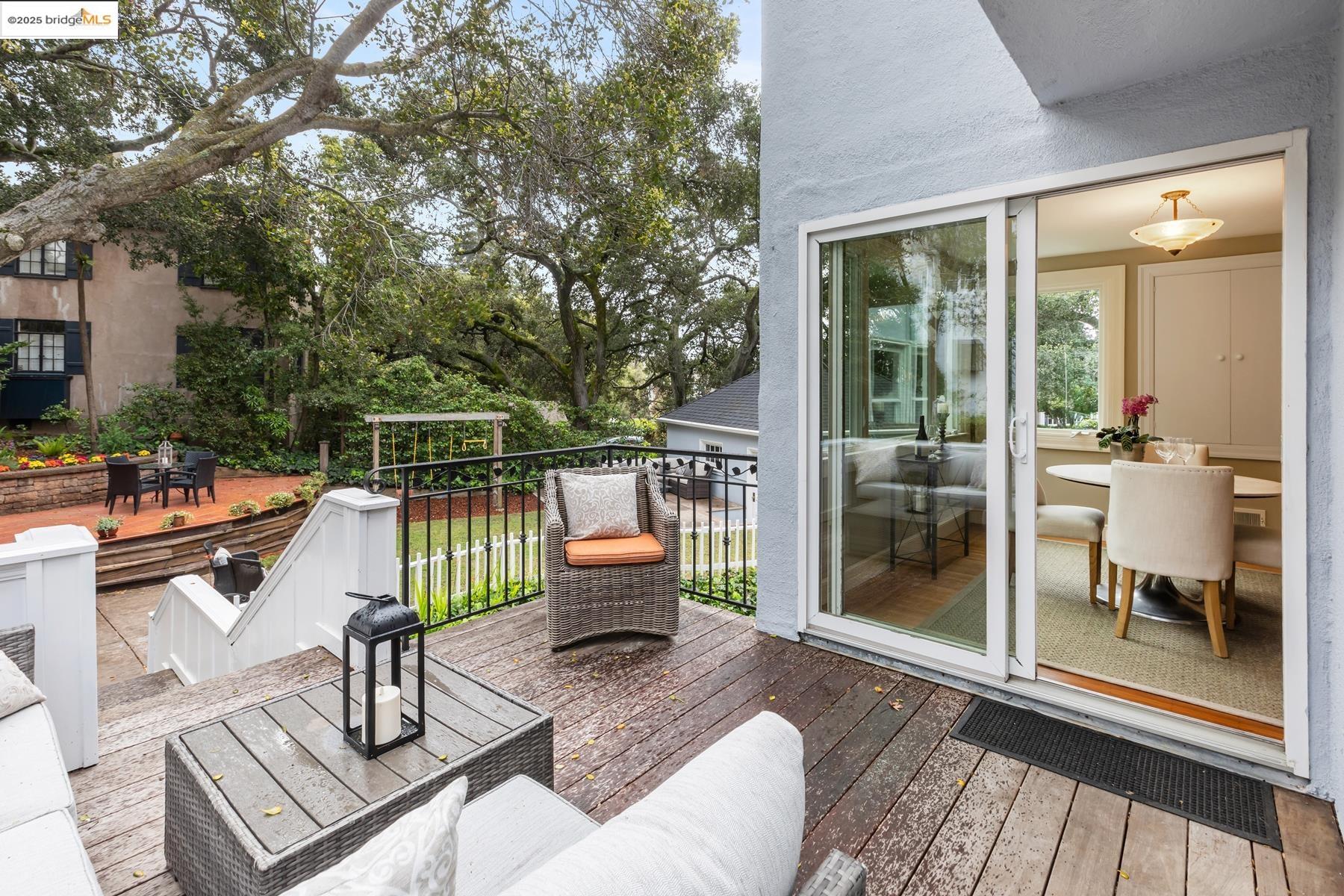 Detail Gallery Image 19 of 59 For 1 Brookside Avenue, Berkeley,  CA 94705 - 3 Beds | 3/2 Baths