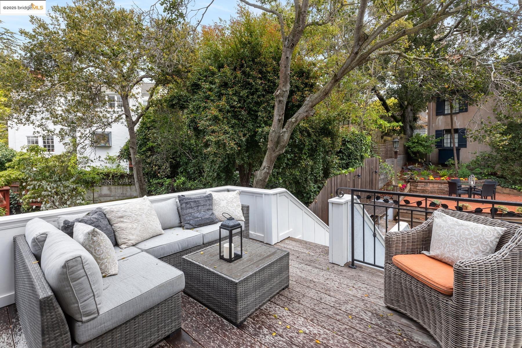 Detail Gallery Image 20 of 59 For 1 Brookside Avenue, Berkeley,  CA 94705 - 3 Beds | 3/2 Baths