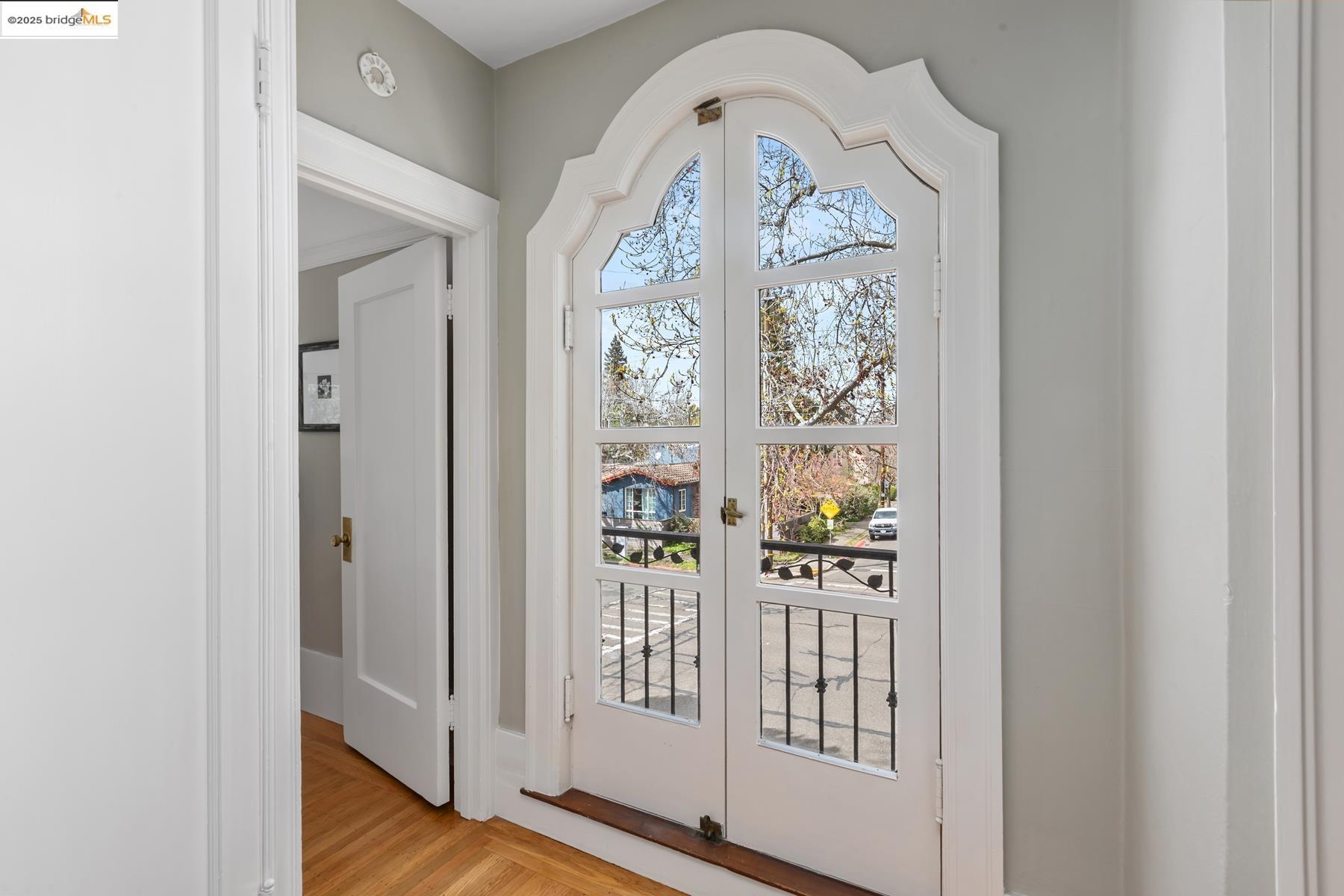 Detail Gallery Image 26 of 59 For 1 Brookside Avenue, Berkeley,  CA 94705 - 3 Beds | 3/2 Baths