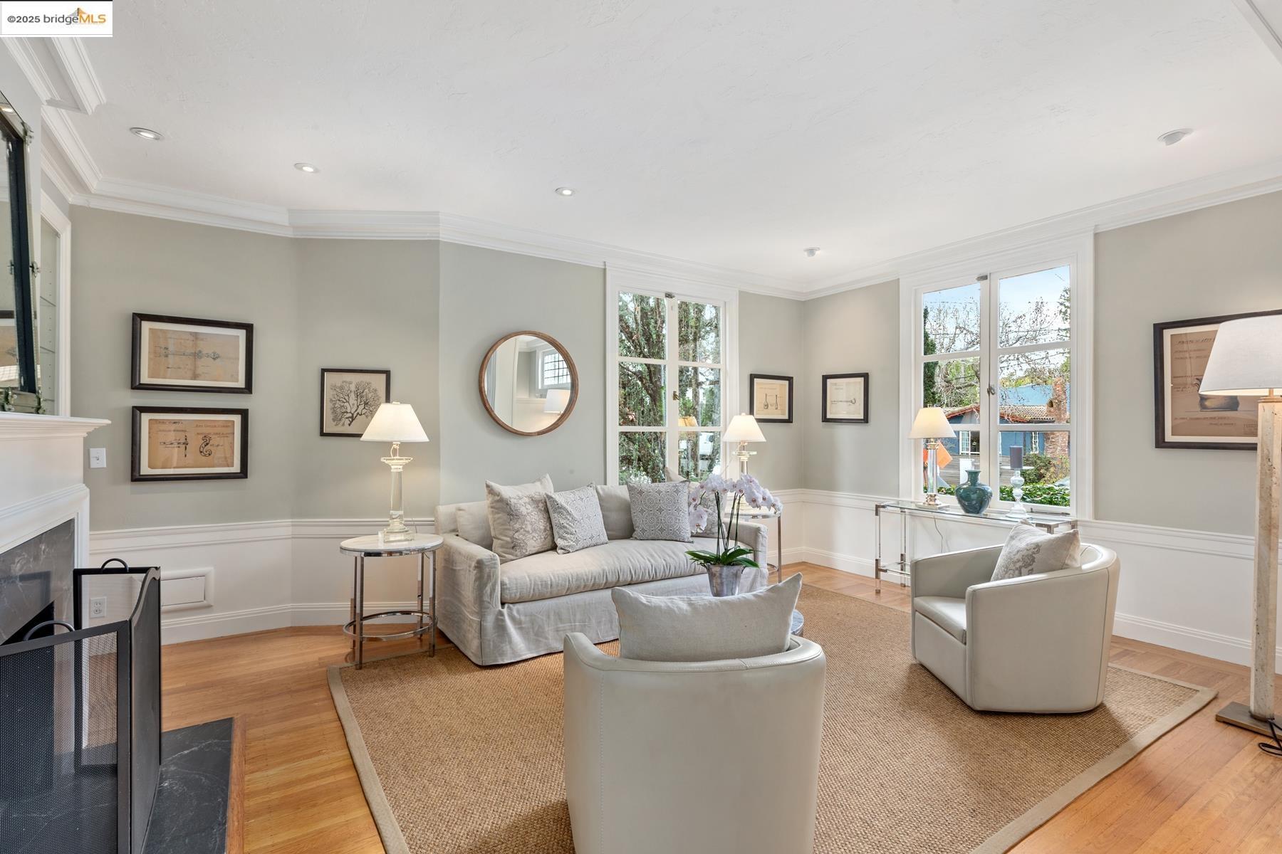 Detail Gallery Image 4 of 59 For 1 Brookside Avenue, Berkeley,  CA 94705 - 3 Beds | 3/2 Baths