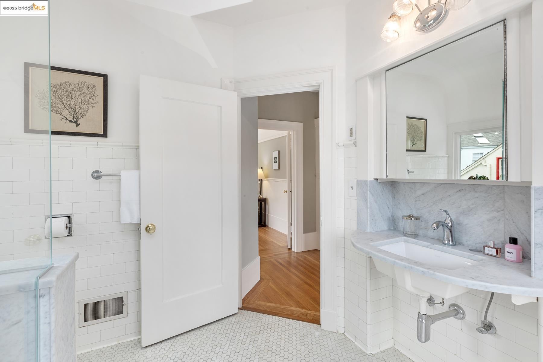 Detail Gallery Image 43 of 59 For 1 Brookside Avenue, Berkeley,  CA 94705 - 3 Beds | 3/2 Baths