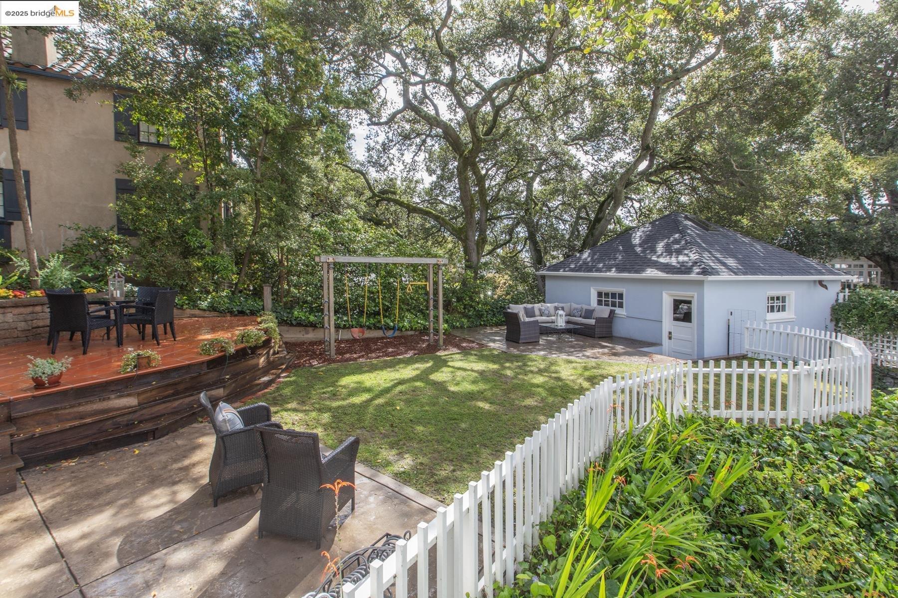 Detail Gallery Image 57 of 59 For 1 Brookside Avenue, Berkeley,  CA 94705 - 3 Beds | 3/2 Baths