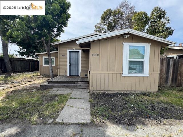 Detail Gallery Image 3 of 18 For 419 W 19th St #C,  Antioch,  CA 94509 - 3 Beds | 1 Baths