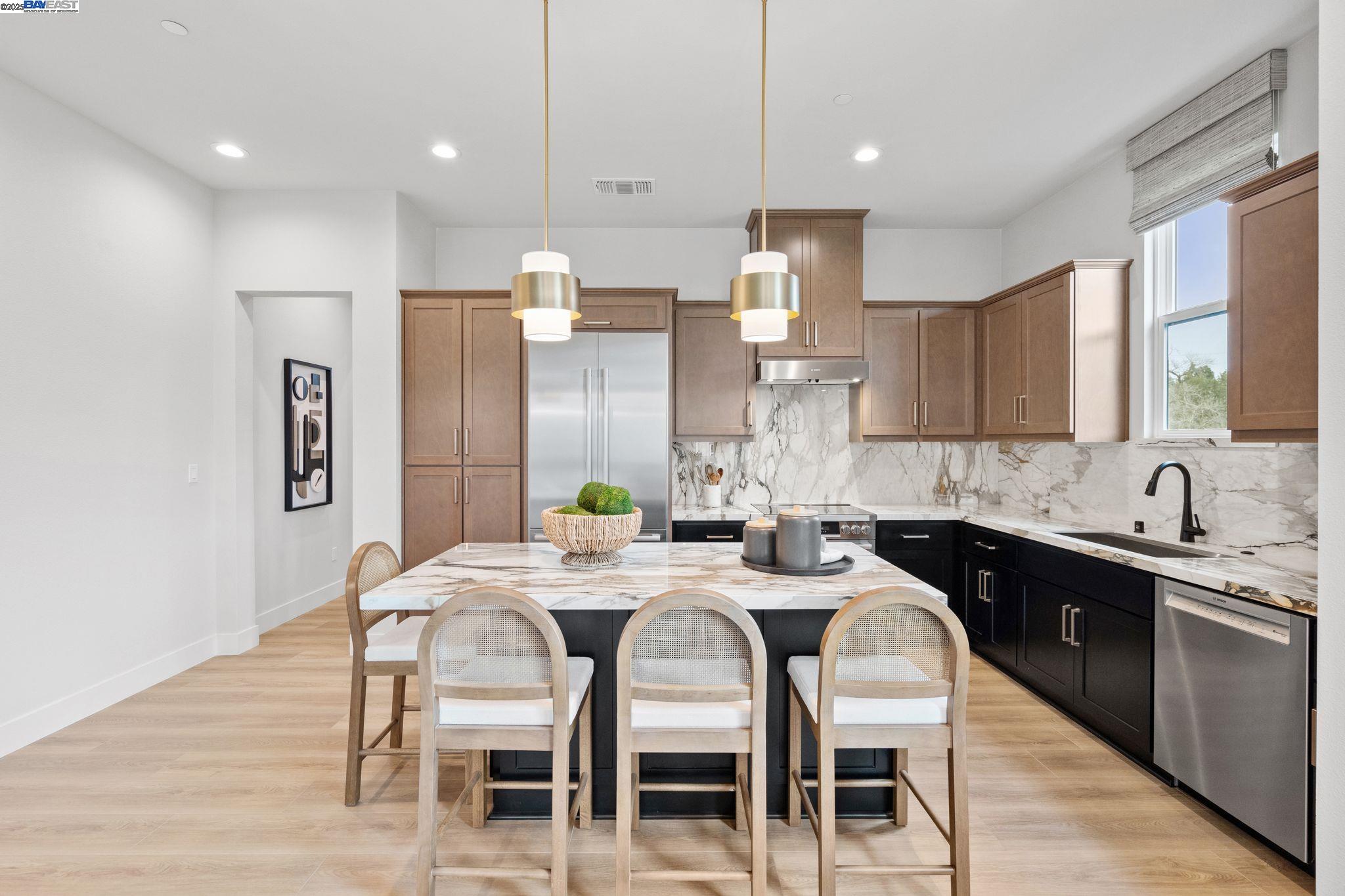Detail Gallery Image 19 of 42 For 981 Harcot Court, San Jose,  CA 95133 - 4 Beds | 4 Baths
