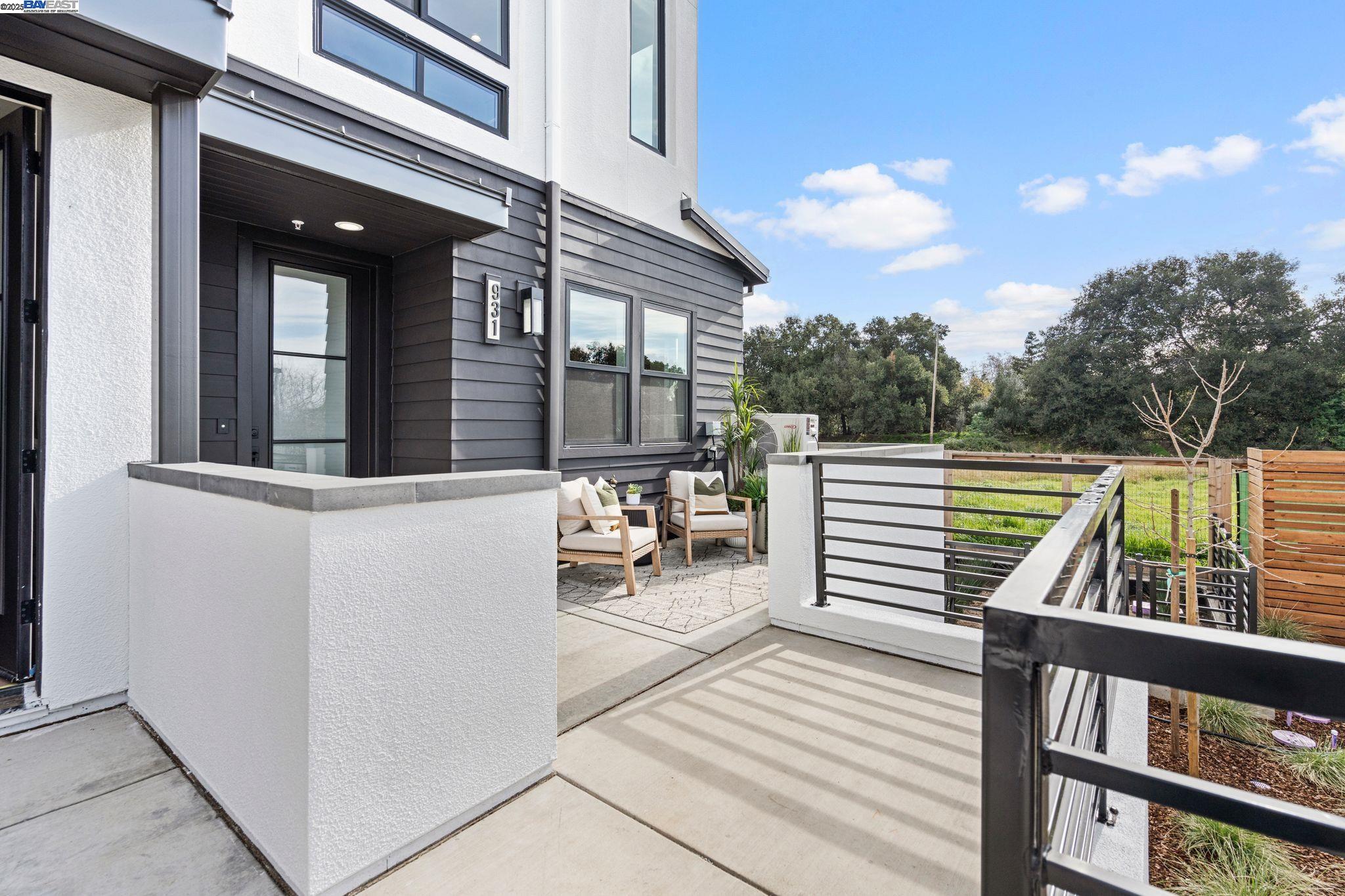 Detail Gallery Image 4 of 42 For 981 Harcot Court, San Jose,  CA 95133 - 4 Beds | 4 Baths