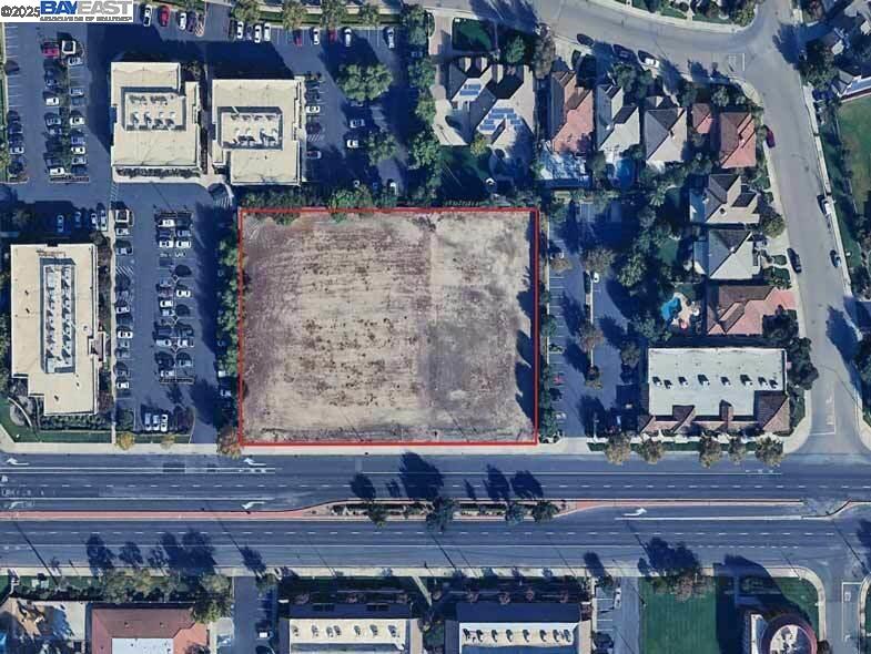 Detail Gallery Image 2 of 2 For 1811 W Kettleman Lane, Lodi,  CA 95242 - – Beds | – Baths