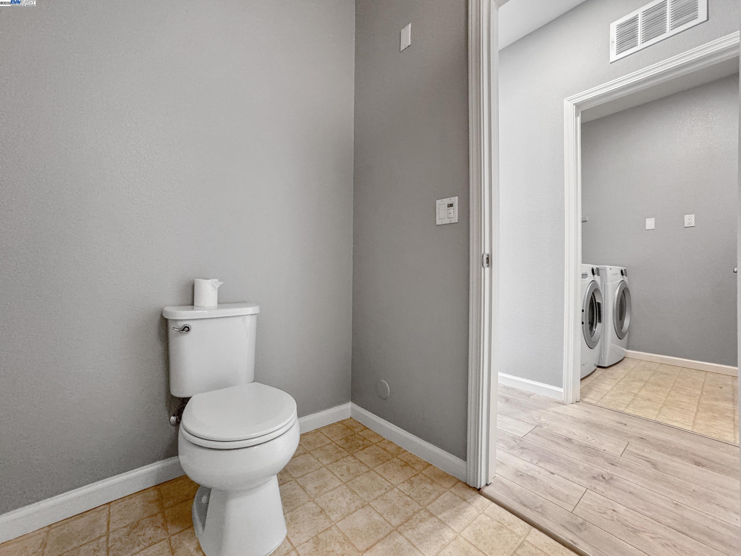Detail Gallery Image 11 of 53 For 678 Barcelona Loop, Milpitas,  CA 95035 - 3 Beds | 3/1 Baths