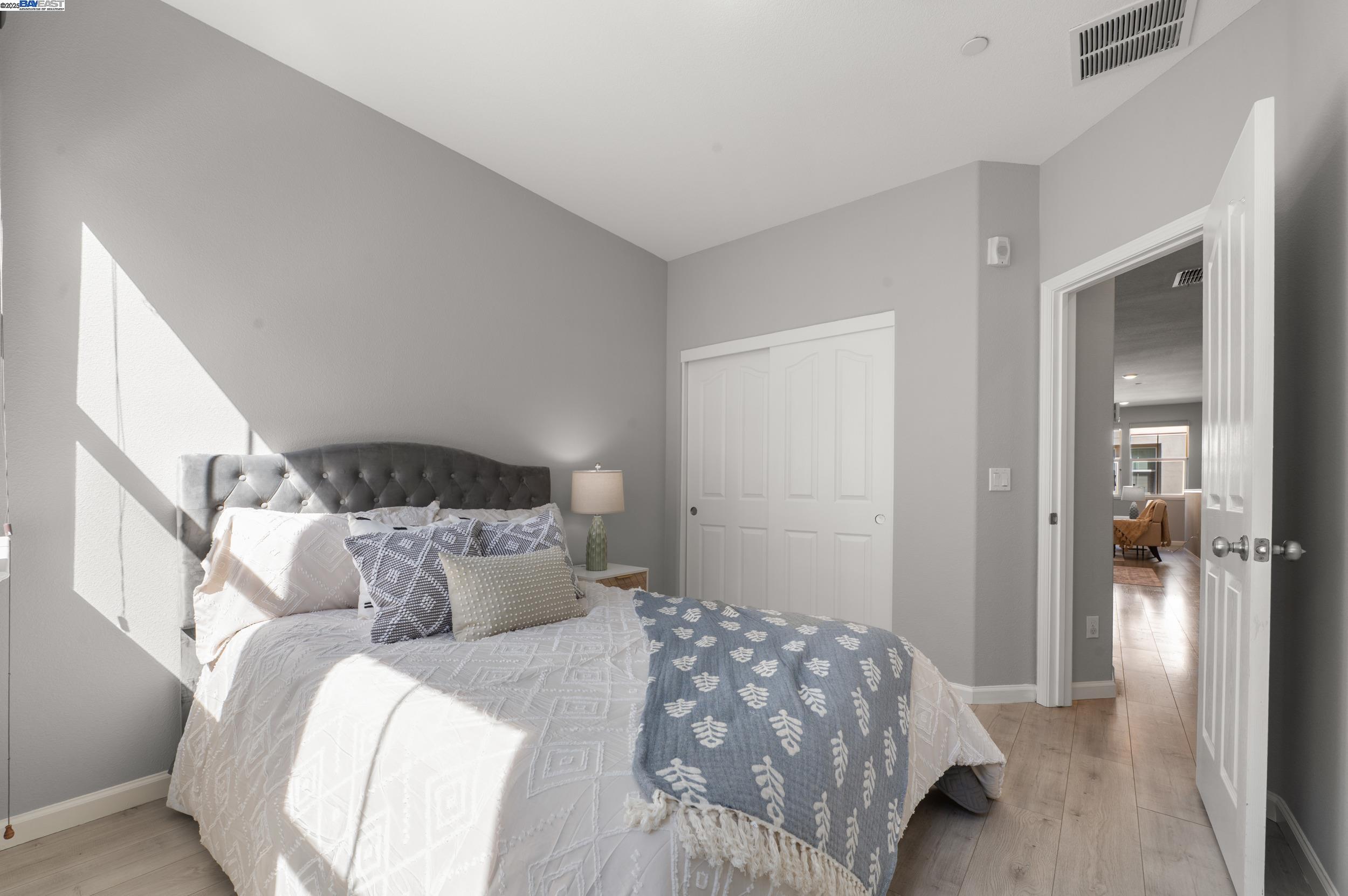 Detail Gallery Image 21 of 53 For 678 Barcelona Loop, Milpitas,  CA 95035 - 3 Beds | 3/1 Baths