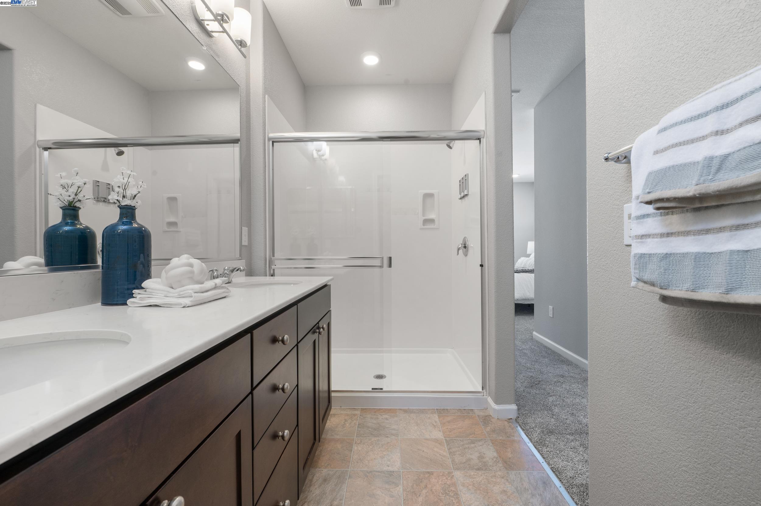 Detail Gallery Image 27 of 53 For 678 Barcelona Loop, Milpitas,  CA 95035 - 3 Beds | 3/1 Baths