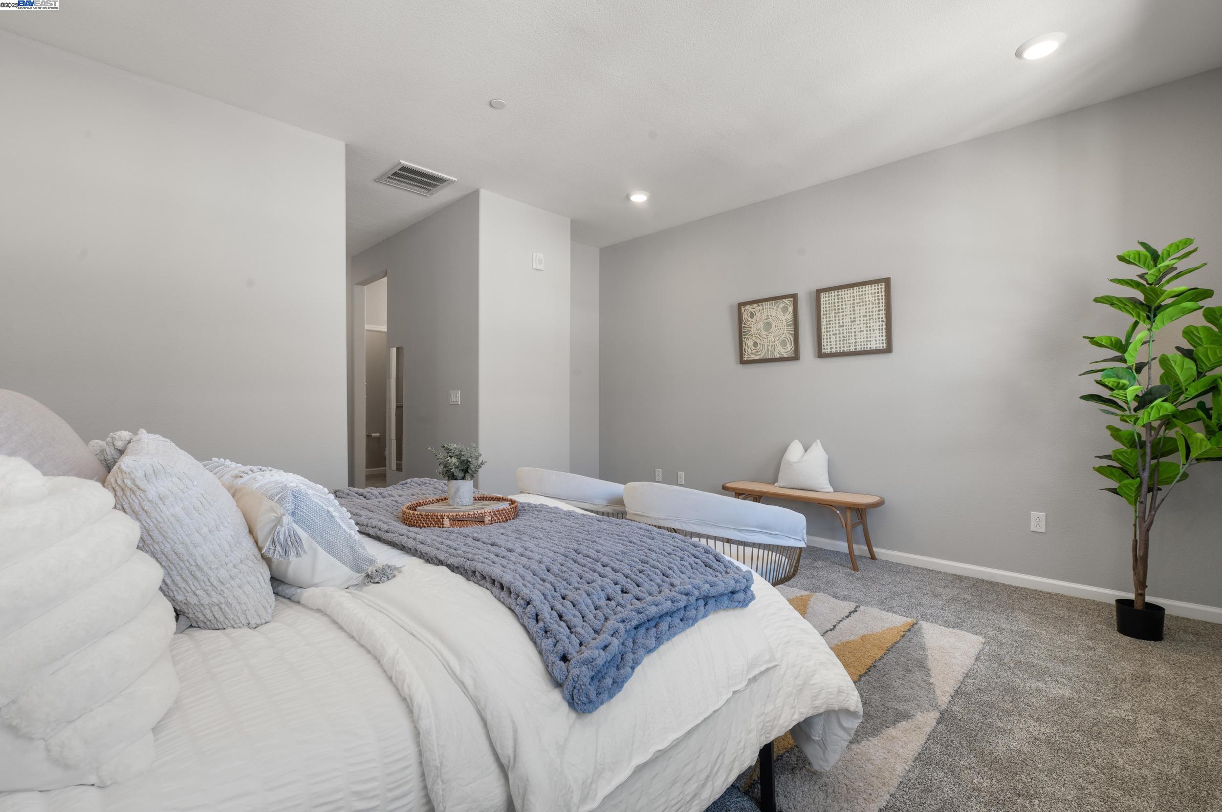 Detail Gallery Image 30 of 53 For 678 Barcelona Loop, Milpitas,  CA 95035 - 3 Beds | 3/1 Baths
