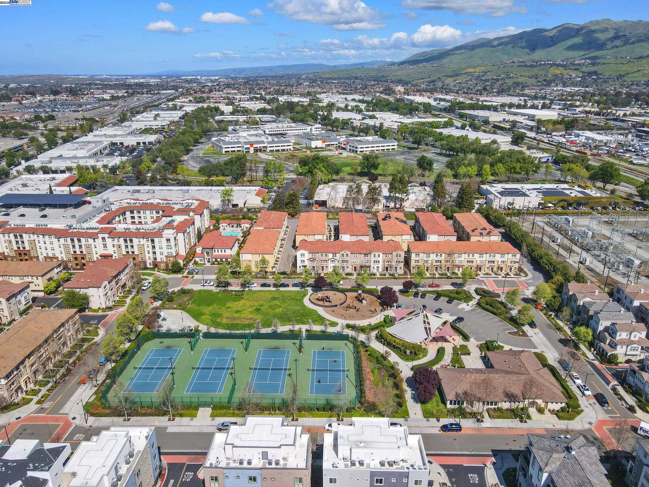 Detail Gallery Image 45 of 53 For 678 Barcelona Loop, Milpitas,  CA 95035 - 3 Beds | 3/1 Baths