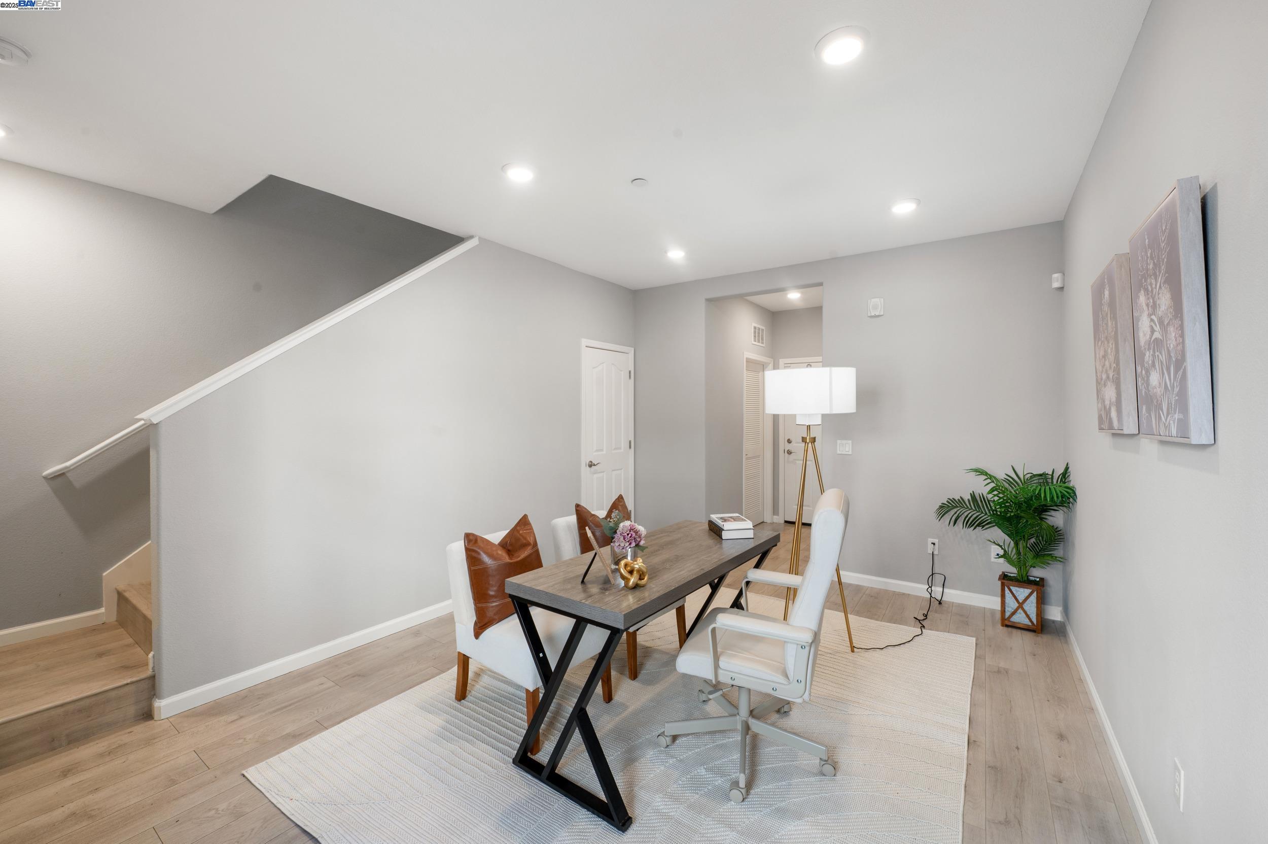 Detail Gallery Image 7 of 53 For 678 Barcelona Loop, Milpitas,  CA 95035 - 3 Beds | 3/1 Baths