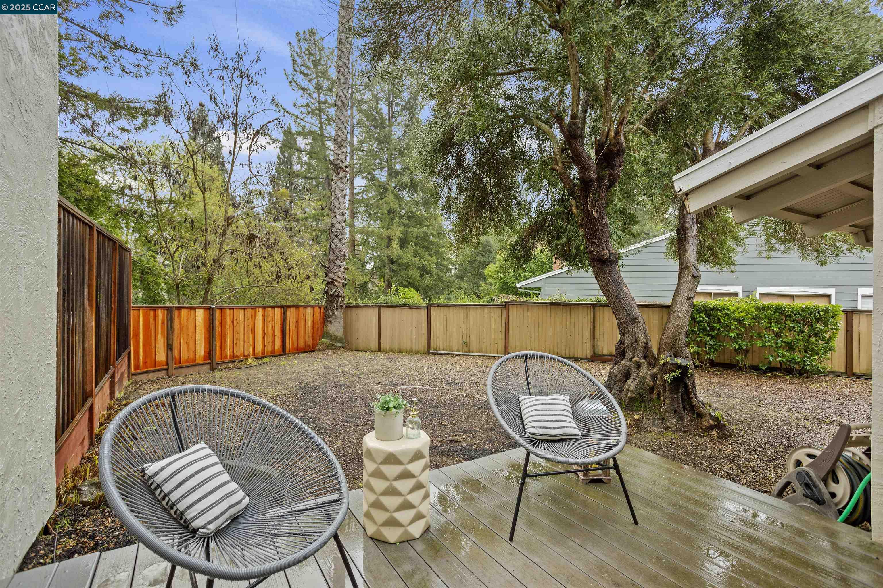 Detail Gallery Image 21 of 34 For 812 Country Club Dr, Moraga,  CA 94556 - 2 Beds | 2 Baths