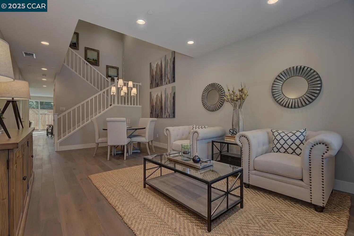 Detail Gallery Image 2 of 19 For 961 Prospect Ave, Santa Rosa,  CA 95409 - 4 Beds | 2/1 Baths