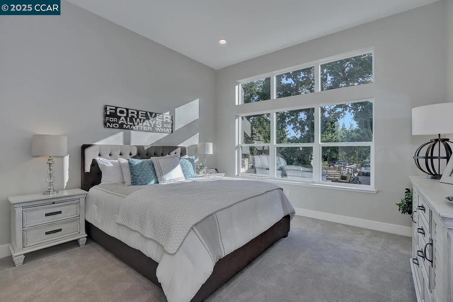 Detail Gallery Image 13 of 19 For 961 Prospect Ave, Santa Rosa,  CA 95409 - 4 Beds | 2/1 Baths