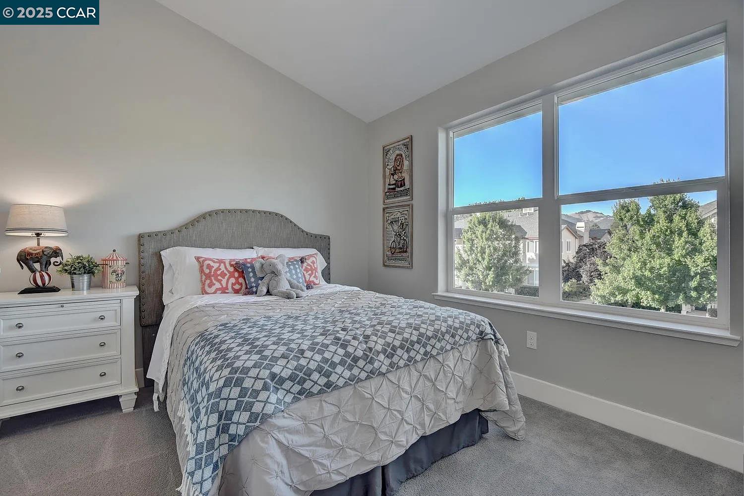 Detail Gallery Image 18 of 19 For 961 Prospect Ave, Santa Rosa,  CA 95409 - 4 Beds | 2/1 Baths