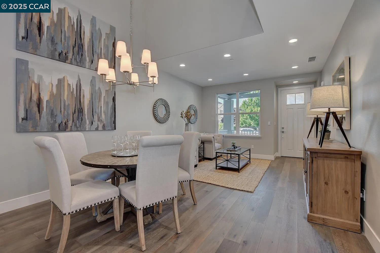Detail Gallery Image 6 of 19 For 961 Prospect Ave, Santa Rosa,  CA 95409 - 4 Beds | 2/1 Baths