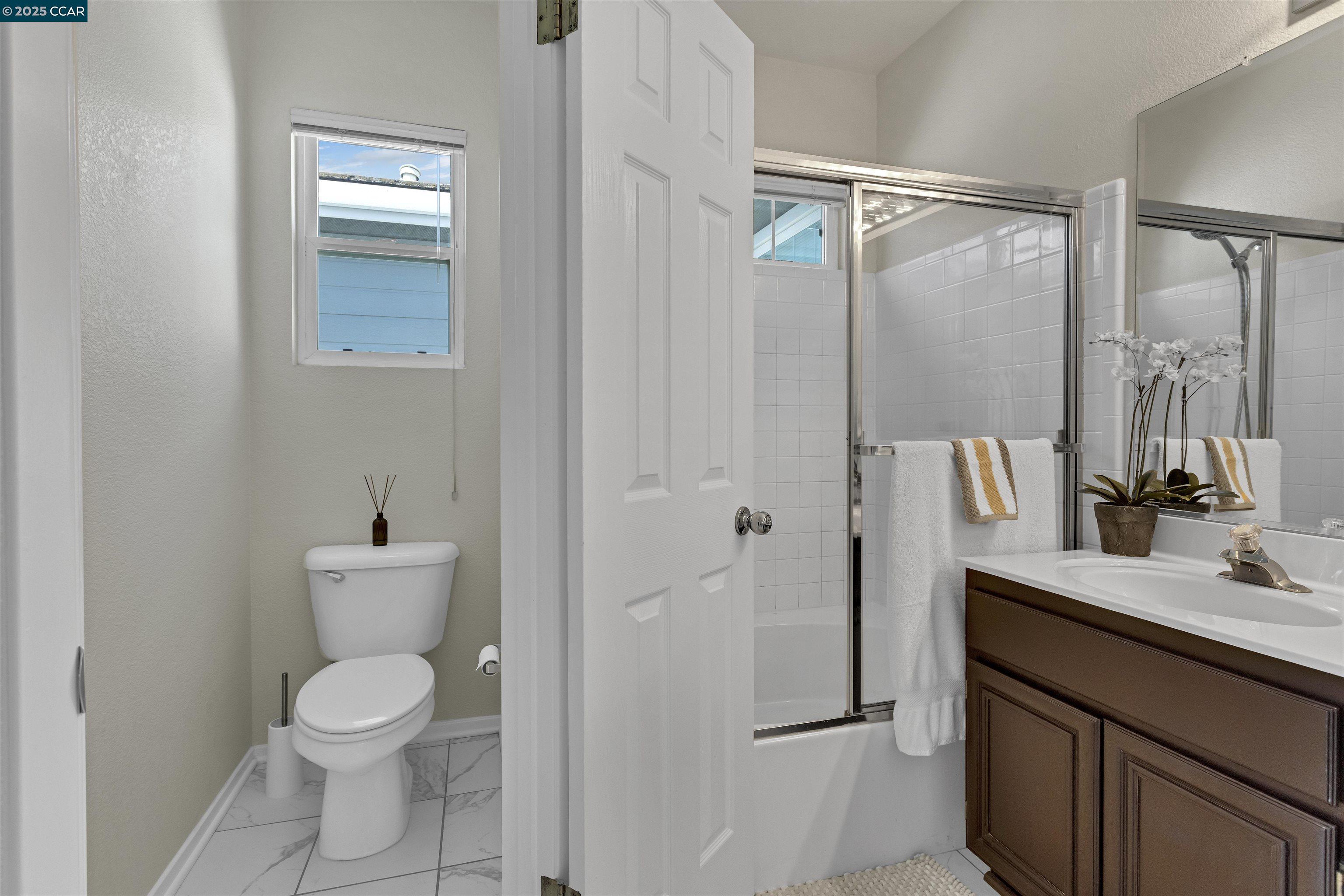Detail Gallery Image 18 of 26 For 4605 Keller Ridge Dr, Clayton,  CA 94517 - 2 Beds | 2 Baths