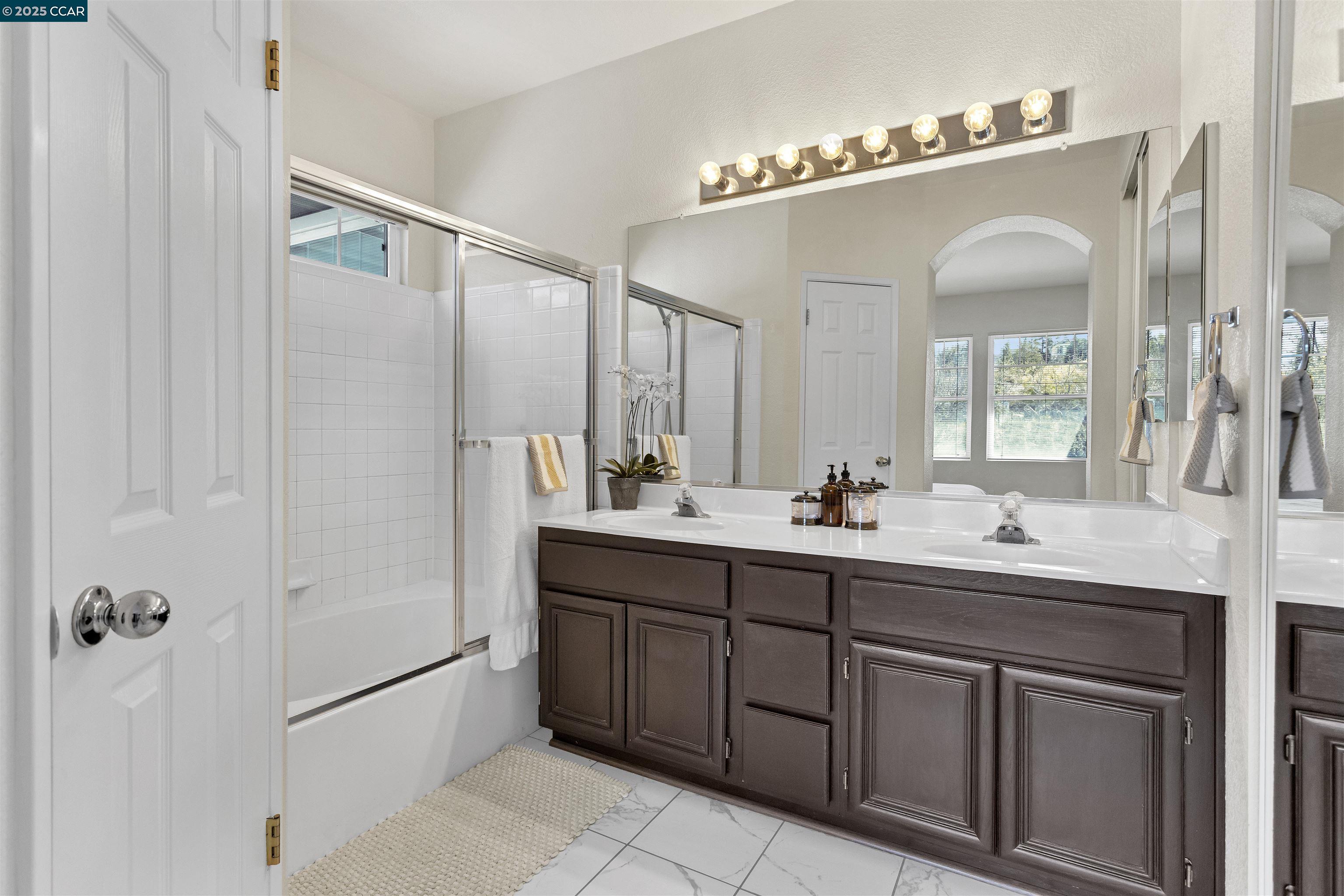 Detail Gallery Image 19 of 26 For 4605 Keller Ridge Dr, Clayton,  CA 94517 - 2 Beds | 2 Baths