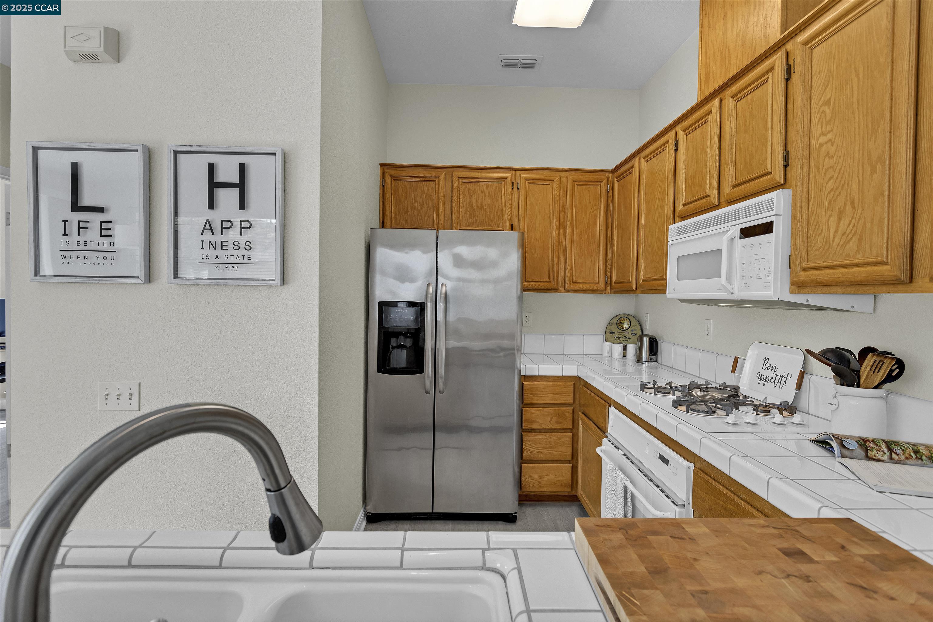 Detail Gallery Image 9 of 26 For 4605 Keller Ridge Dr, Clayton,  CA 94517 - 2 Beds | 2 Baths