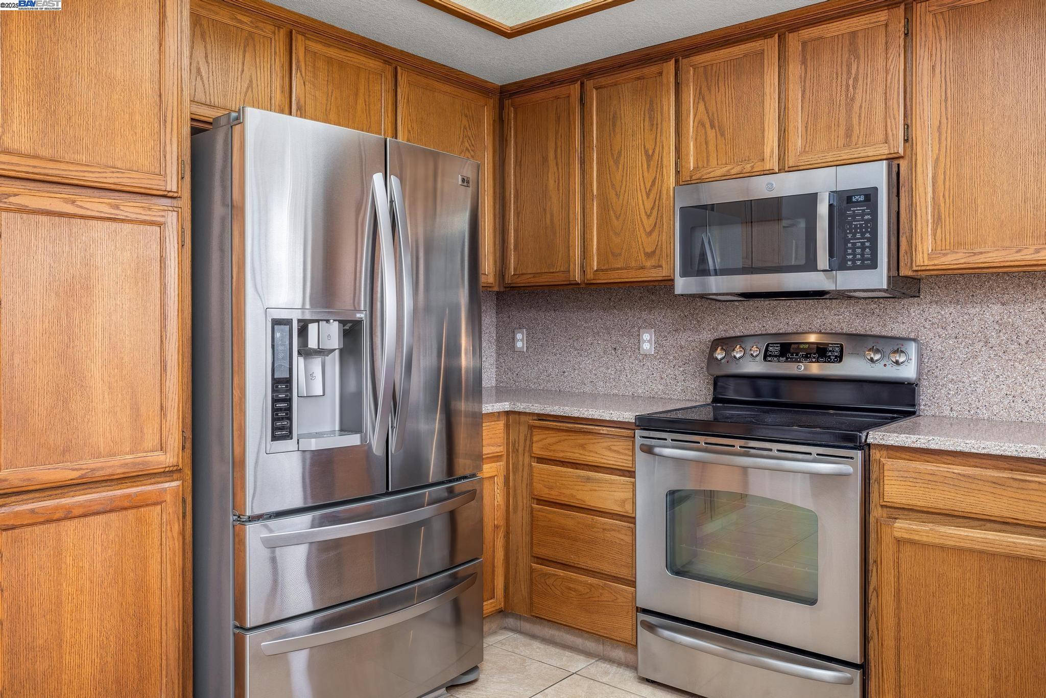 Detail Gallery Image 12 of 36 For 3809 Tumbleweed Ct, Modesto,  CA 95355 - 3 Beds | 2 Baths