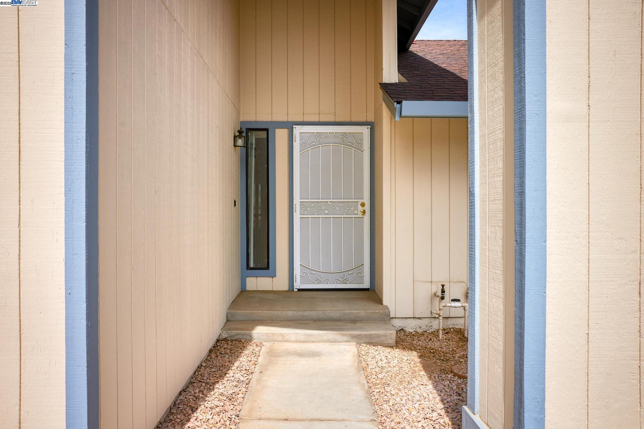 Detail Gallery Image 4 of 36 For 3809 Tumbleweed Ct, Modesto,  CA 95355 - 3 Beds | 2 Baths