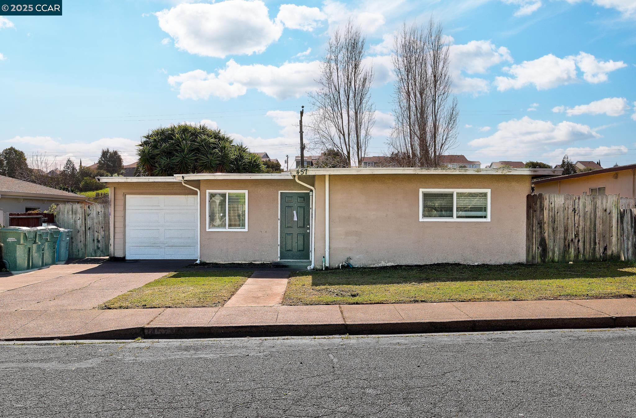 Detail Gallery Image 1 of 1 For 457 La Jolla St, Vallejo,  CA 94591 - 3 Beds | 1 Baths